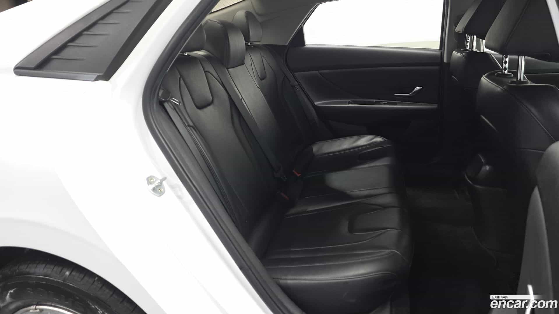 AVANTE Hyundai 2021.6-OPTION-015