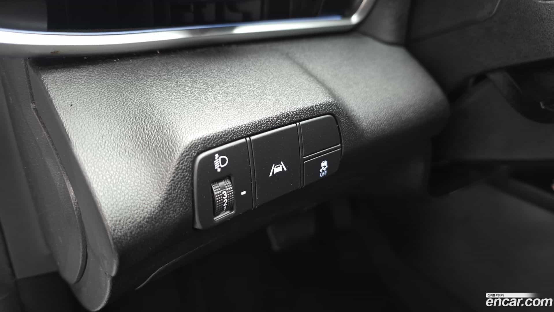 AVANTE Hyundai 2021.6-OPTION-023