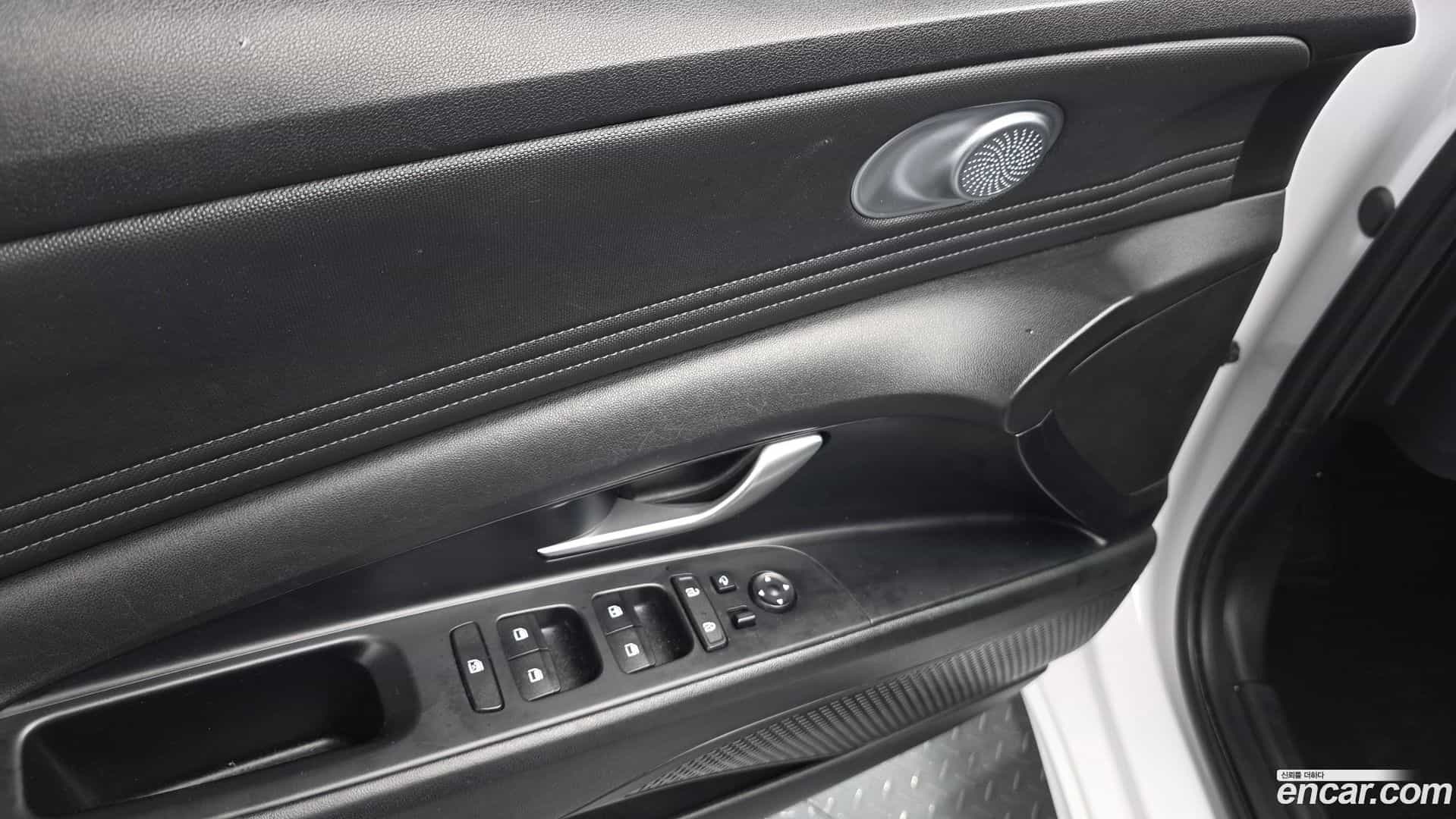 AVANTE Hyundai 2021.6-OPTION-040