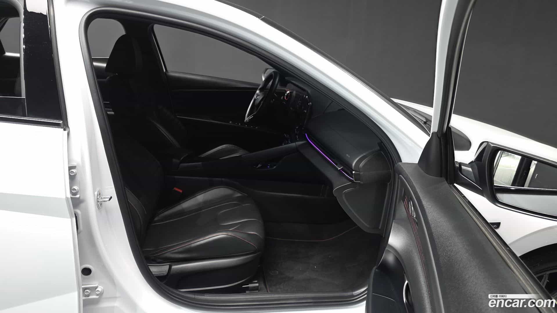 AVANTE Hyundai 2020.10-OPTION-015