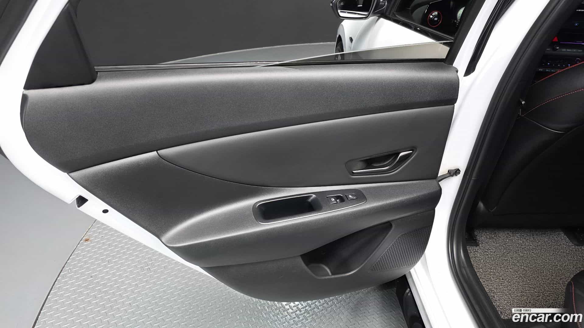 AVANTE Hyundai 2020.10-INNER-035
