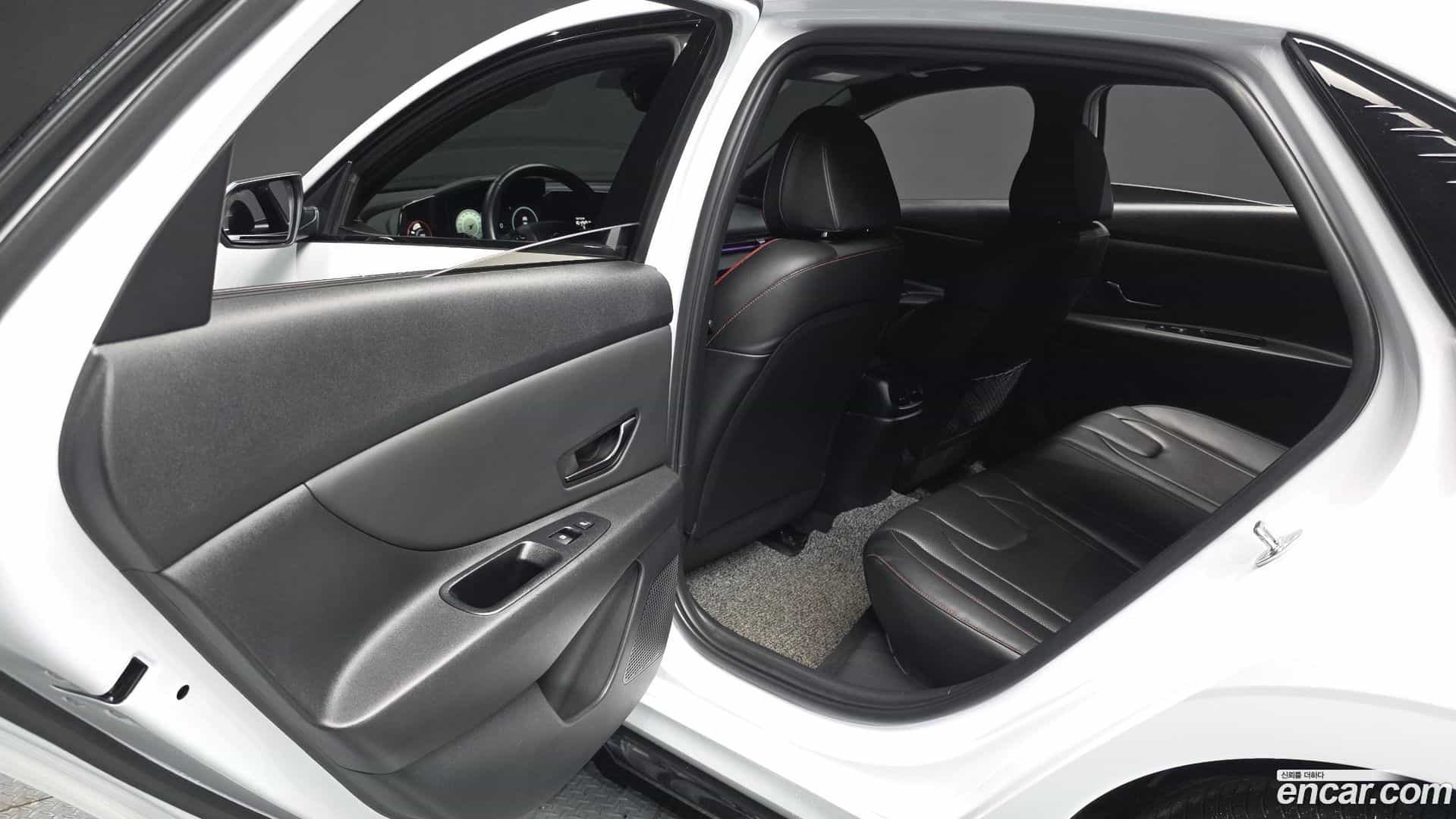 AVANTE Hyundai 2020.10-INNER-036