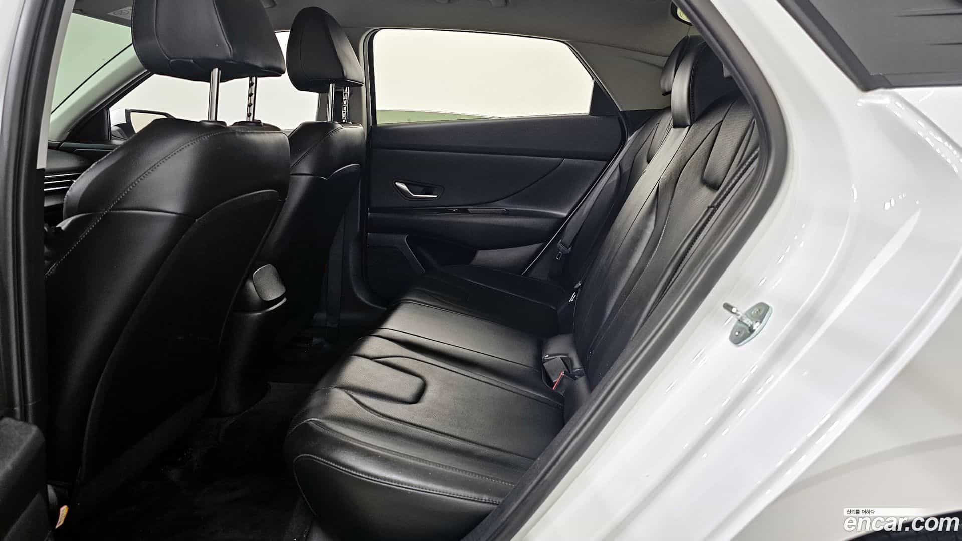AVANTE Hyundai 2023.1-OPTION-017