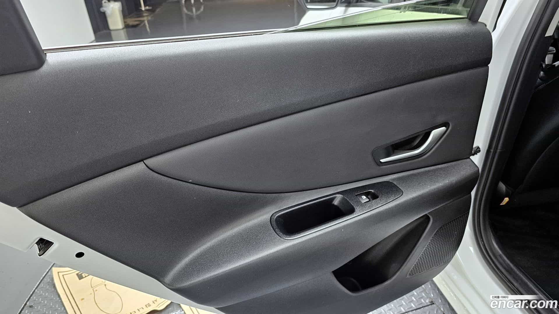 AVANTE Hyundai 2023.1-INNER-035