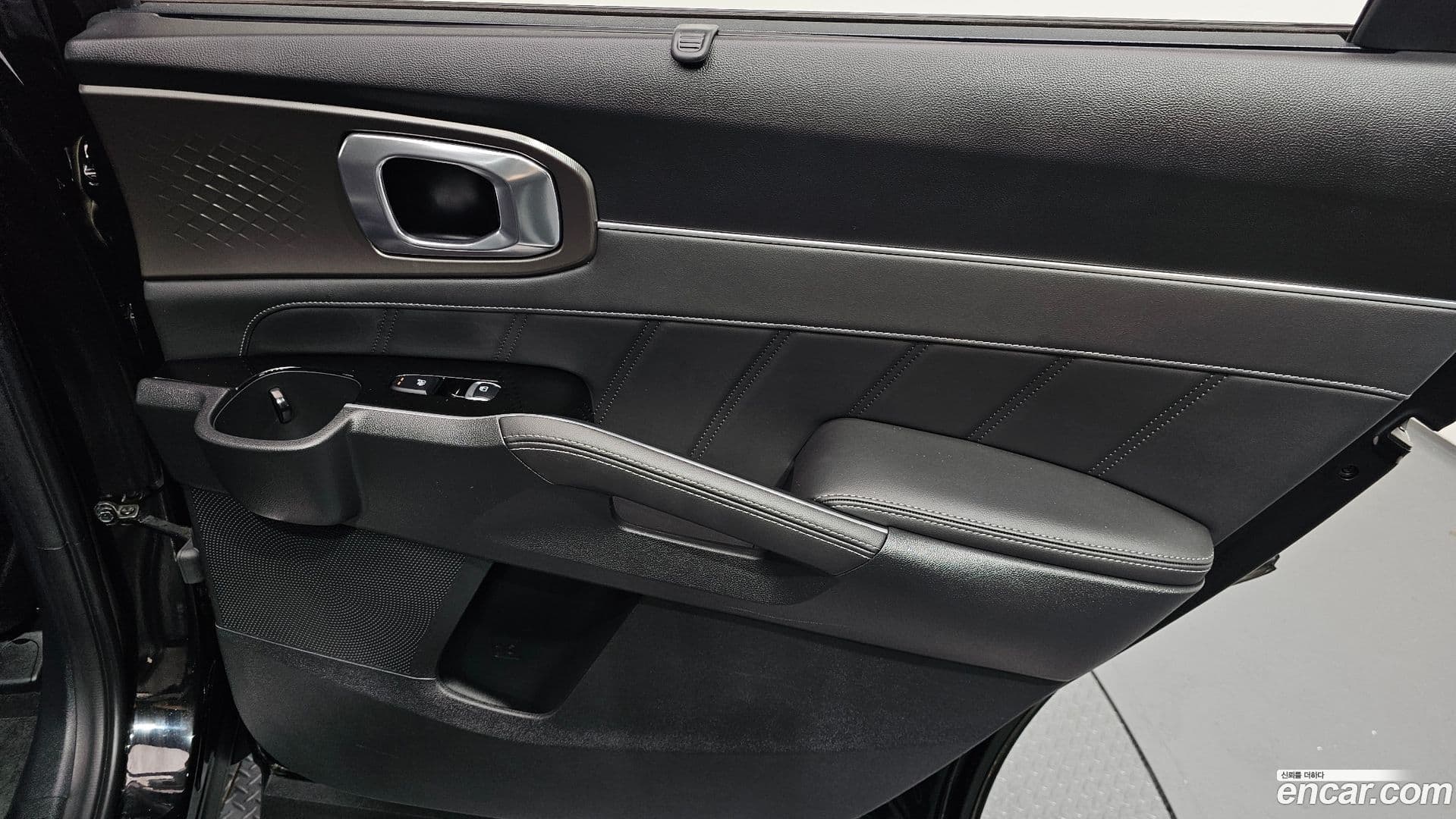 Main__Slider__Photo:Sorento Kia 2024.4-24