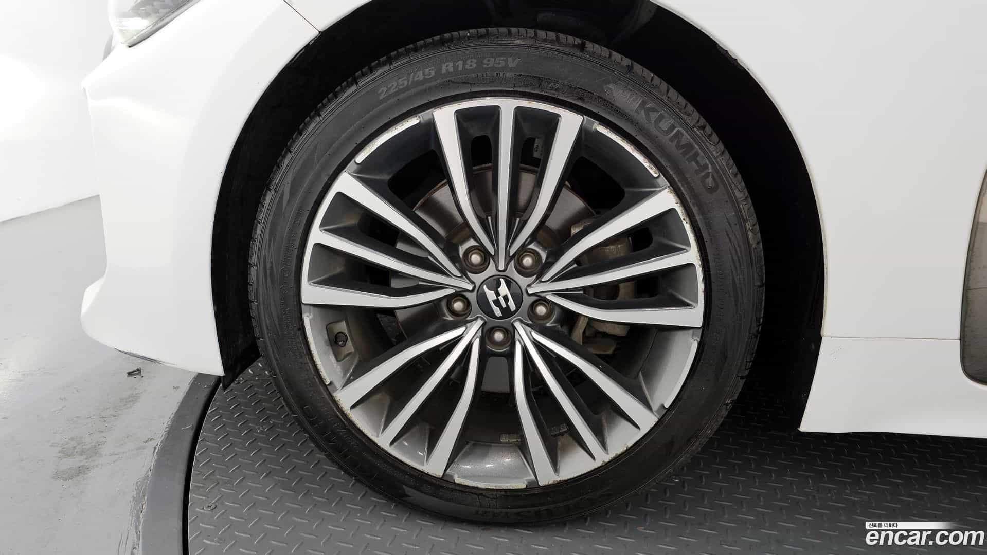 Stinger Kia 2017.10-OUTER-005