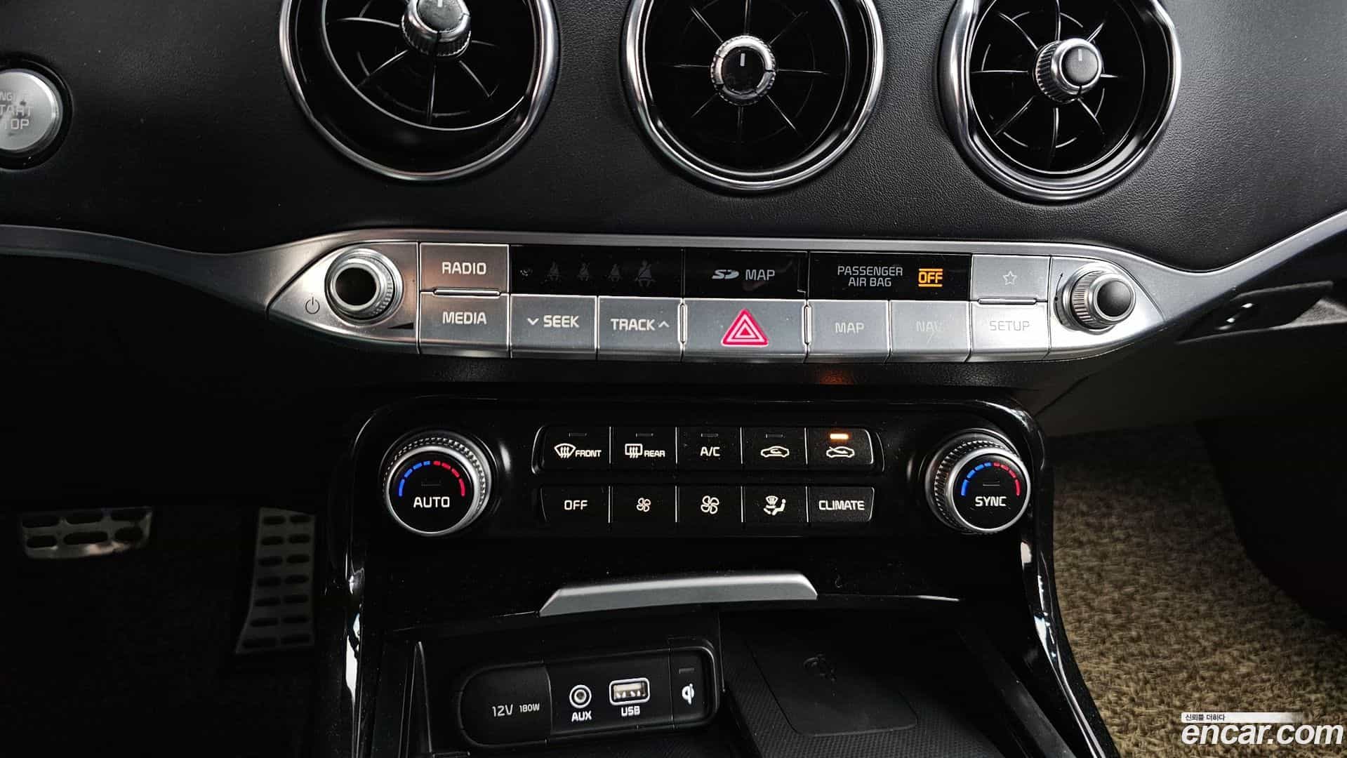 Stinger Kia 2017.10-OPTION-042