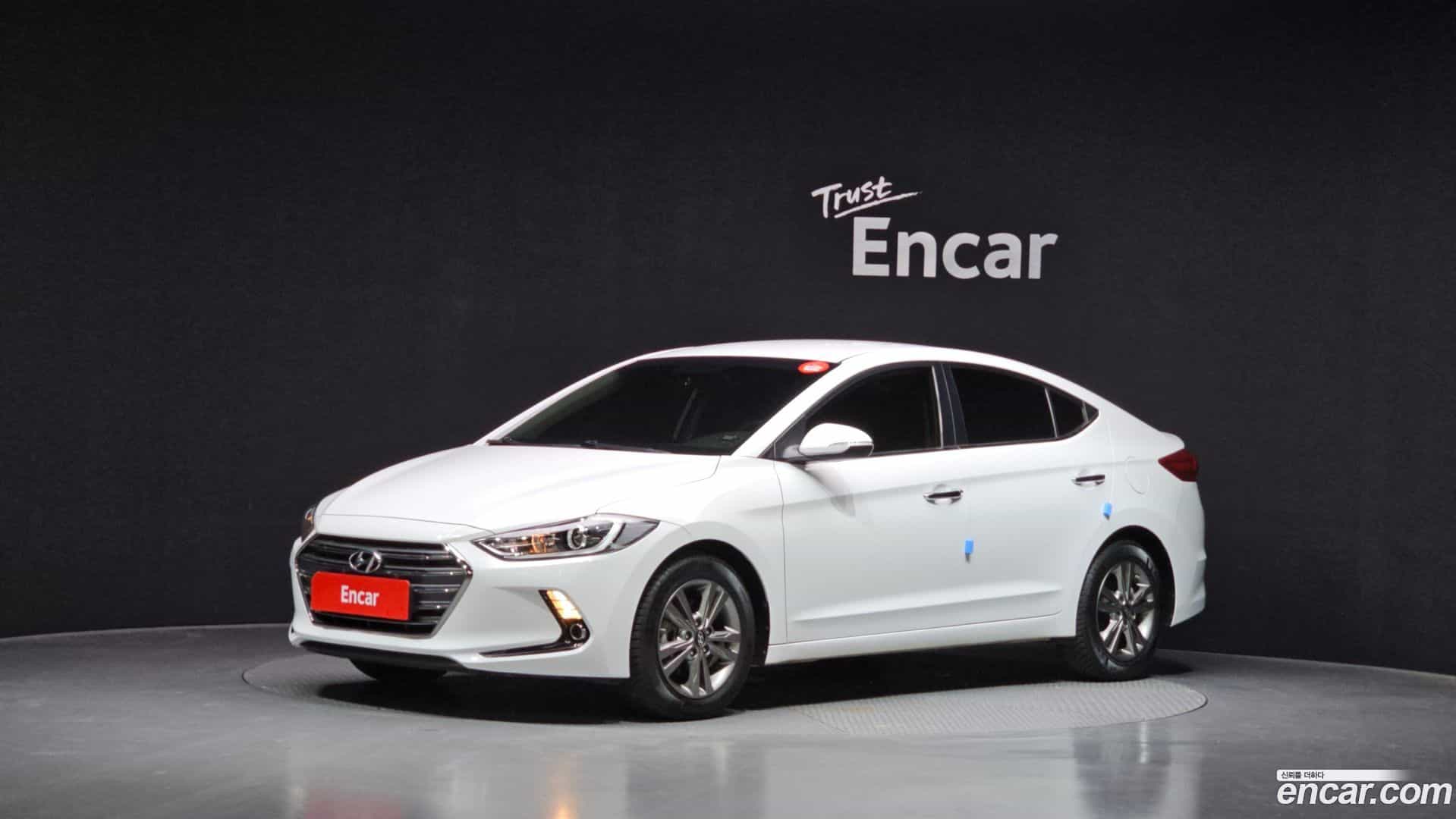 AVANTE Hyundai 2015.10-OUTER-001
