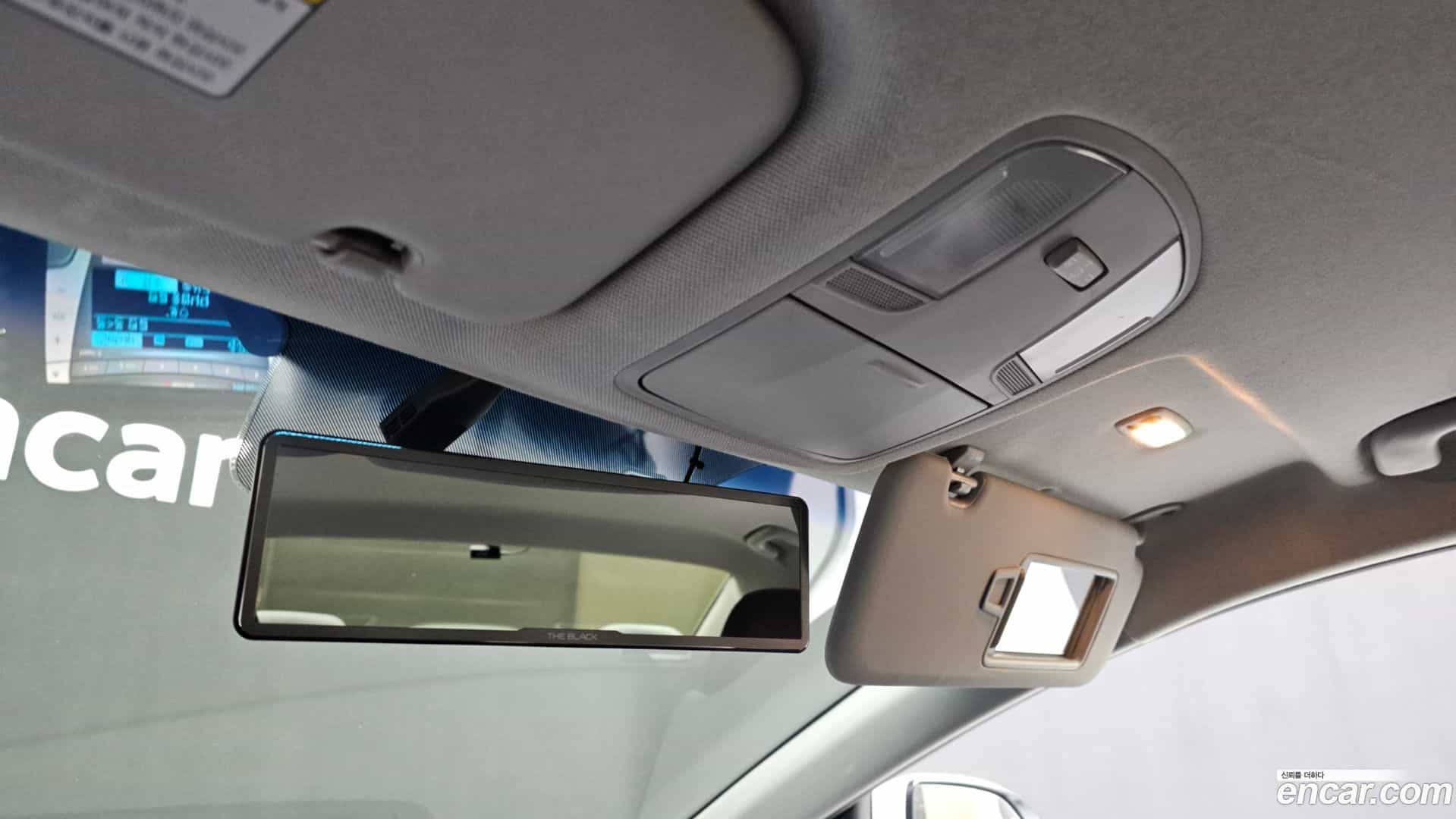 AVANTE Hyundai 2015.10-OPTION-044