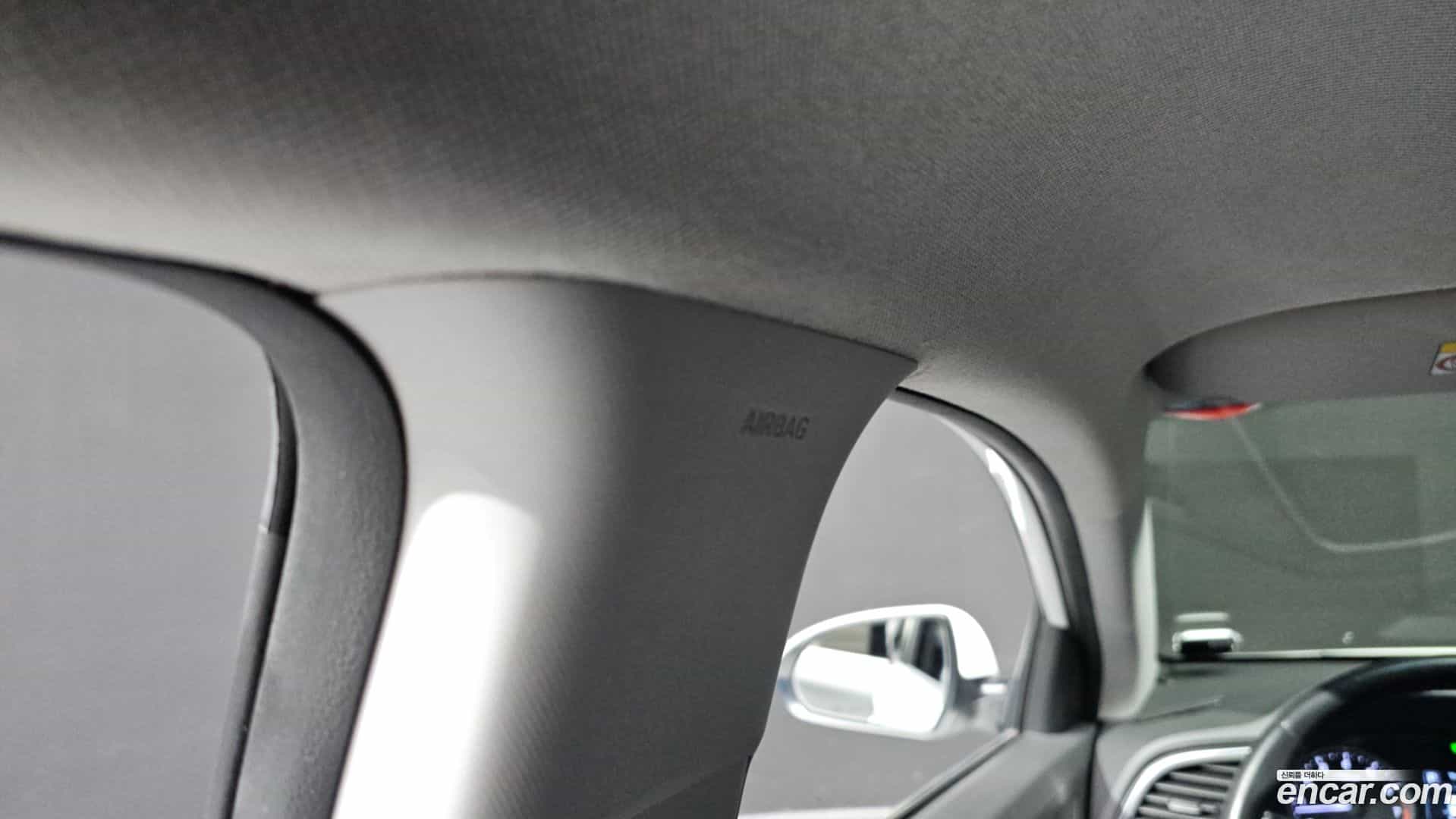 AVANTE Hyundai 2015.10-OPTION-045