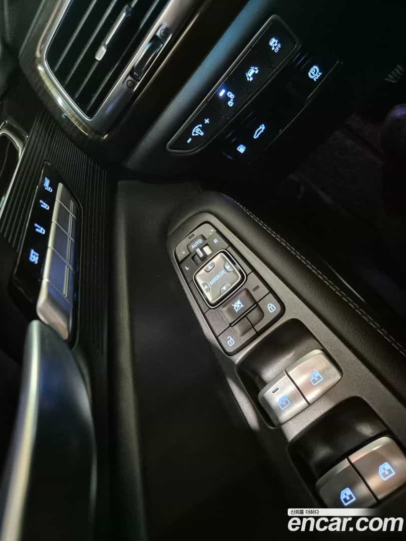 EQ900 Genesis 2018.1-INNER-007