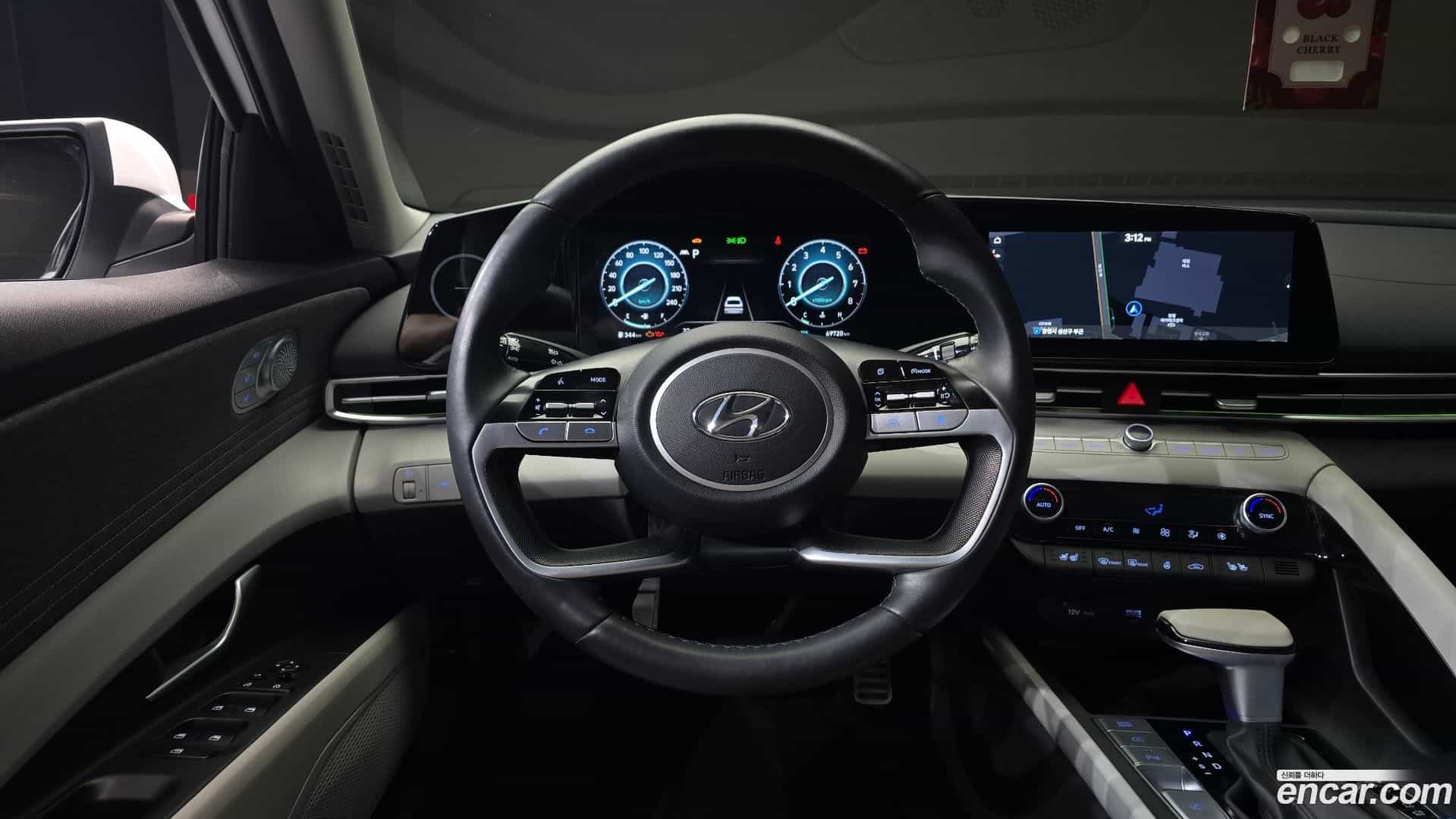 AVANTE Hyundai 2022.10-OPTION-017