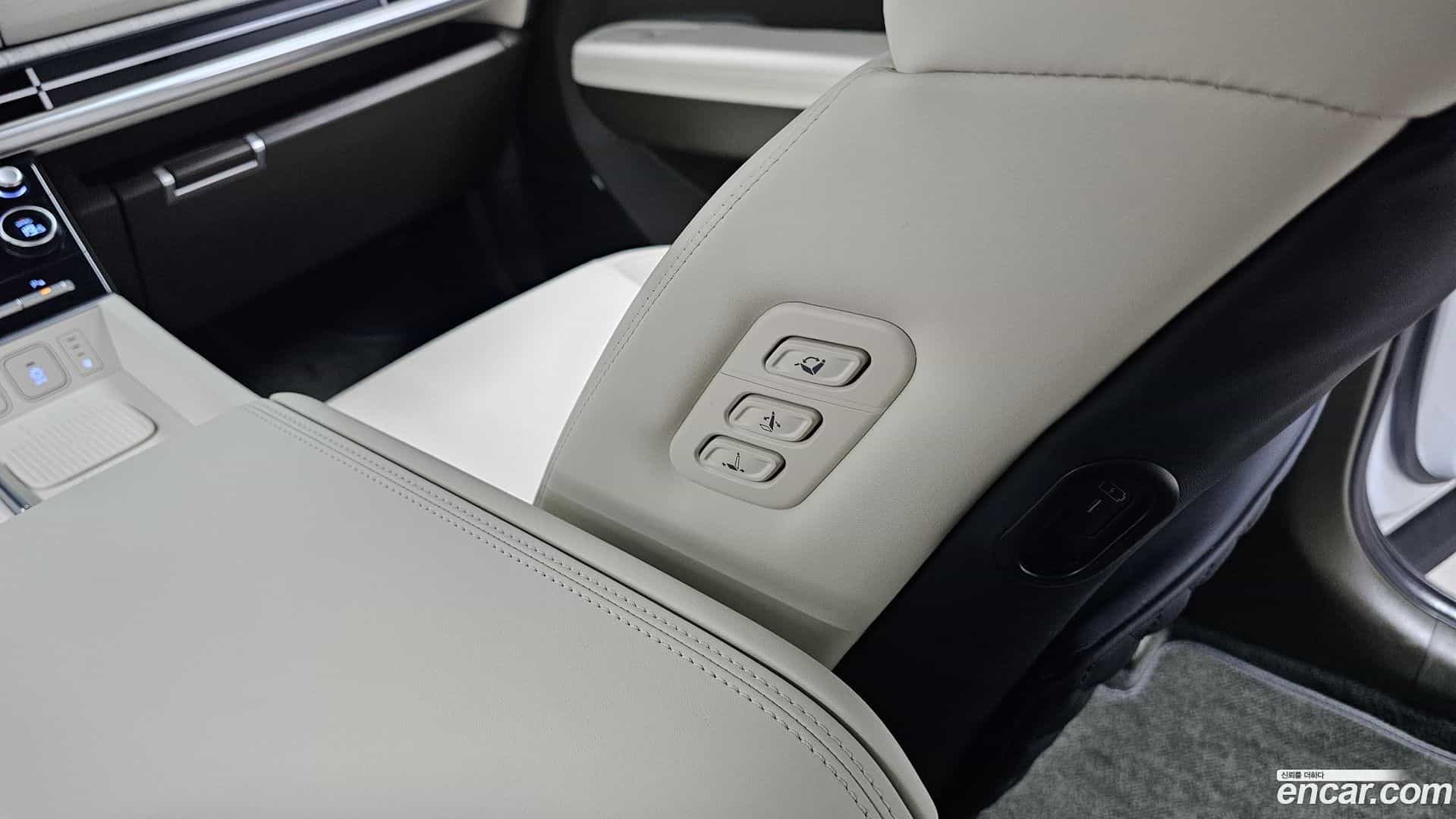Santafe Hyundai 2024.1-INNER-036