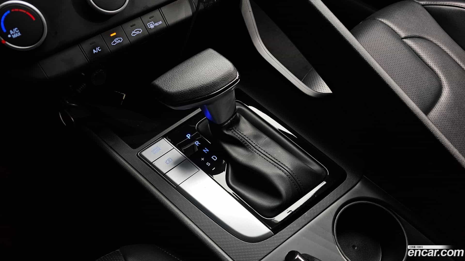 AVANTE Hyundai 2022.5-INNER-009