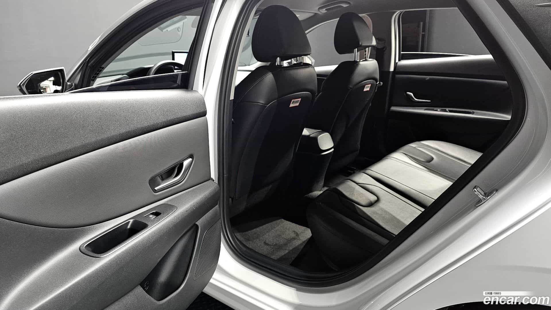AVANTE Hyundai 2022.5-INNER-036