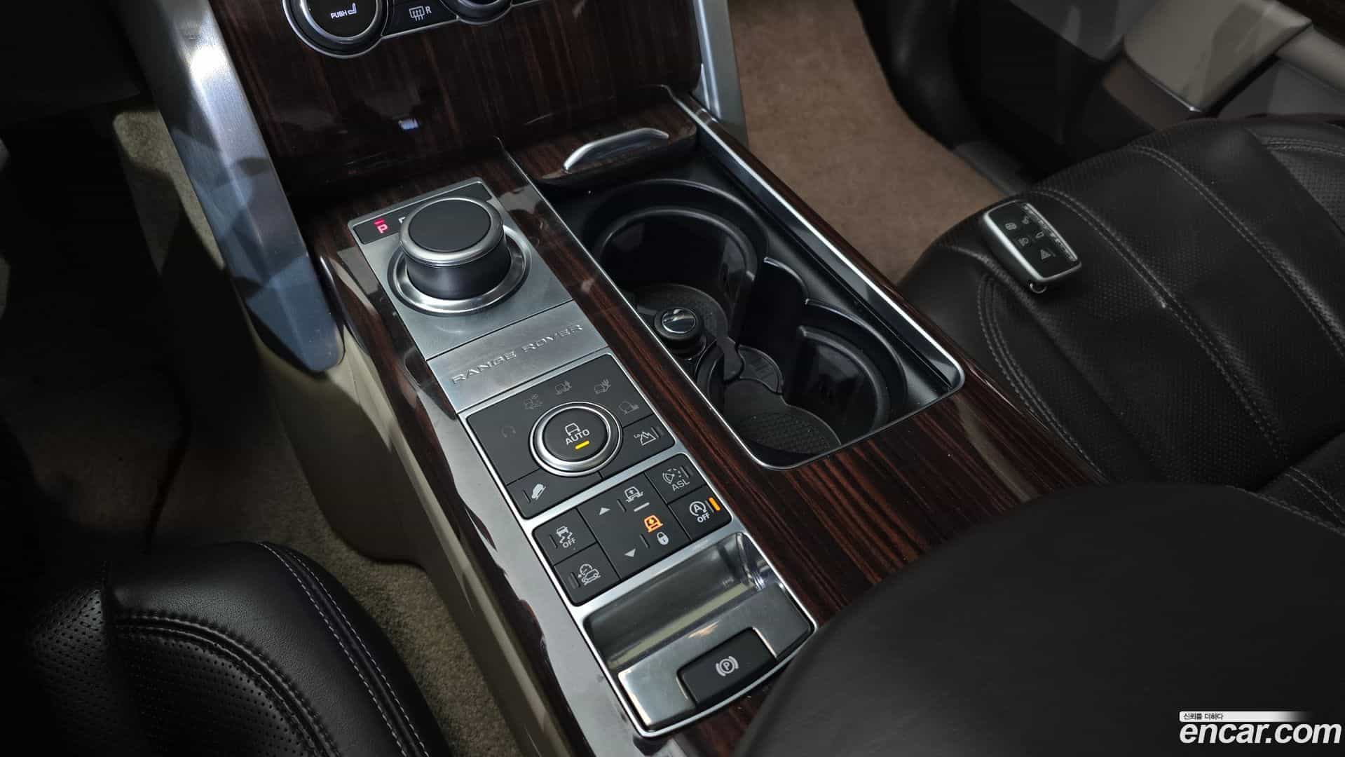Range Rover Land Rover 2016.4-INNER-009