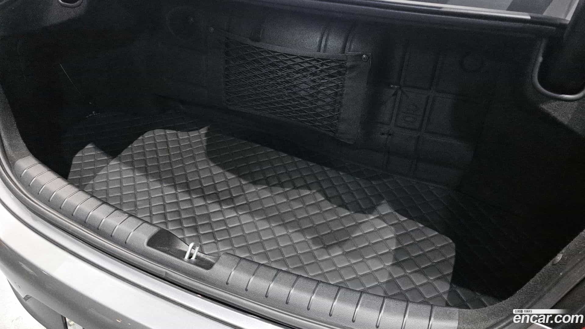 Grandeur Hyundai 2017.9-OPTION-041
