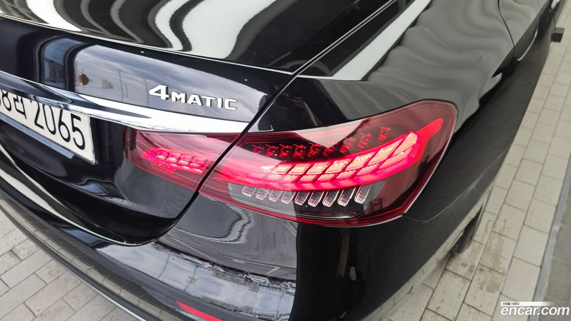 E-Class Mercedes-Benz 2022.0-OUTER-033