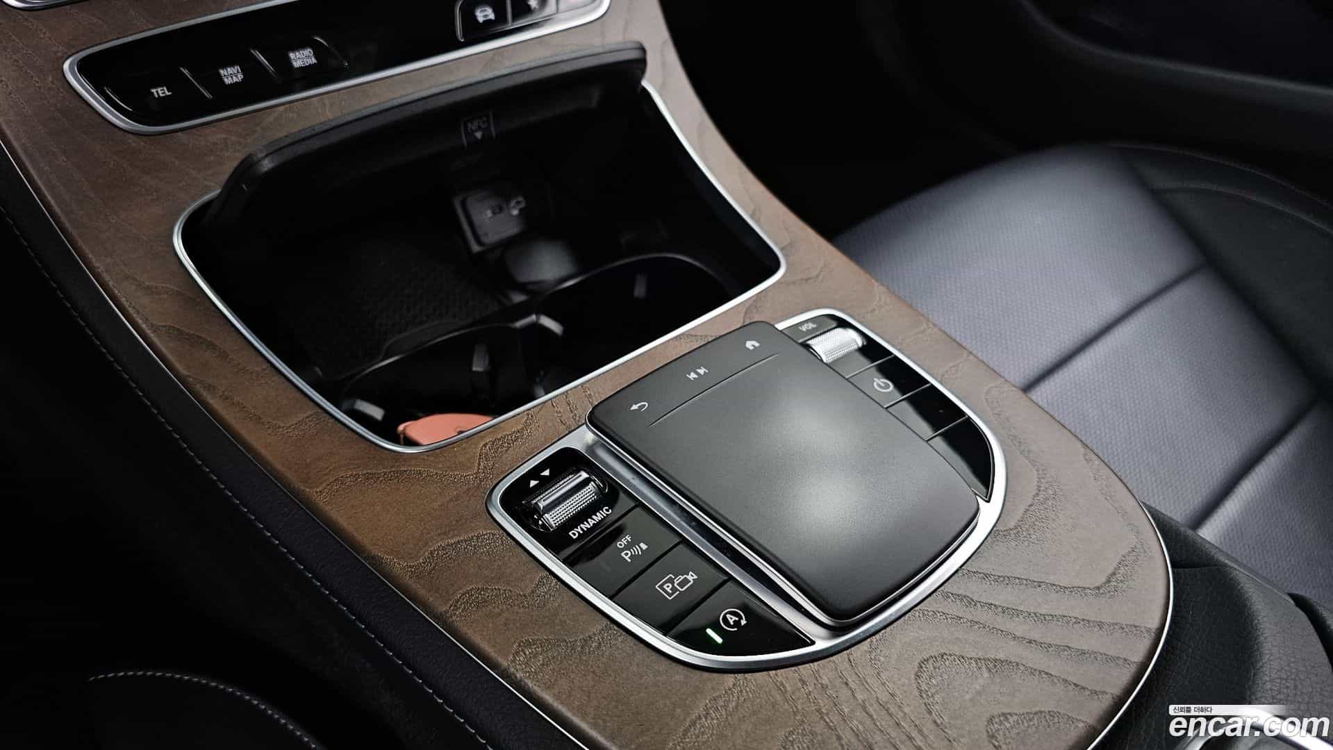 E-Class Mercedes-Benz 2022.0-OPTION-042