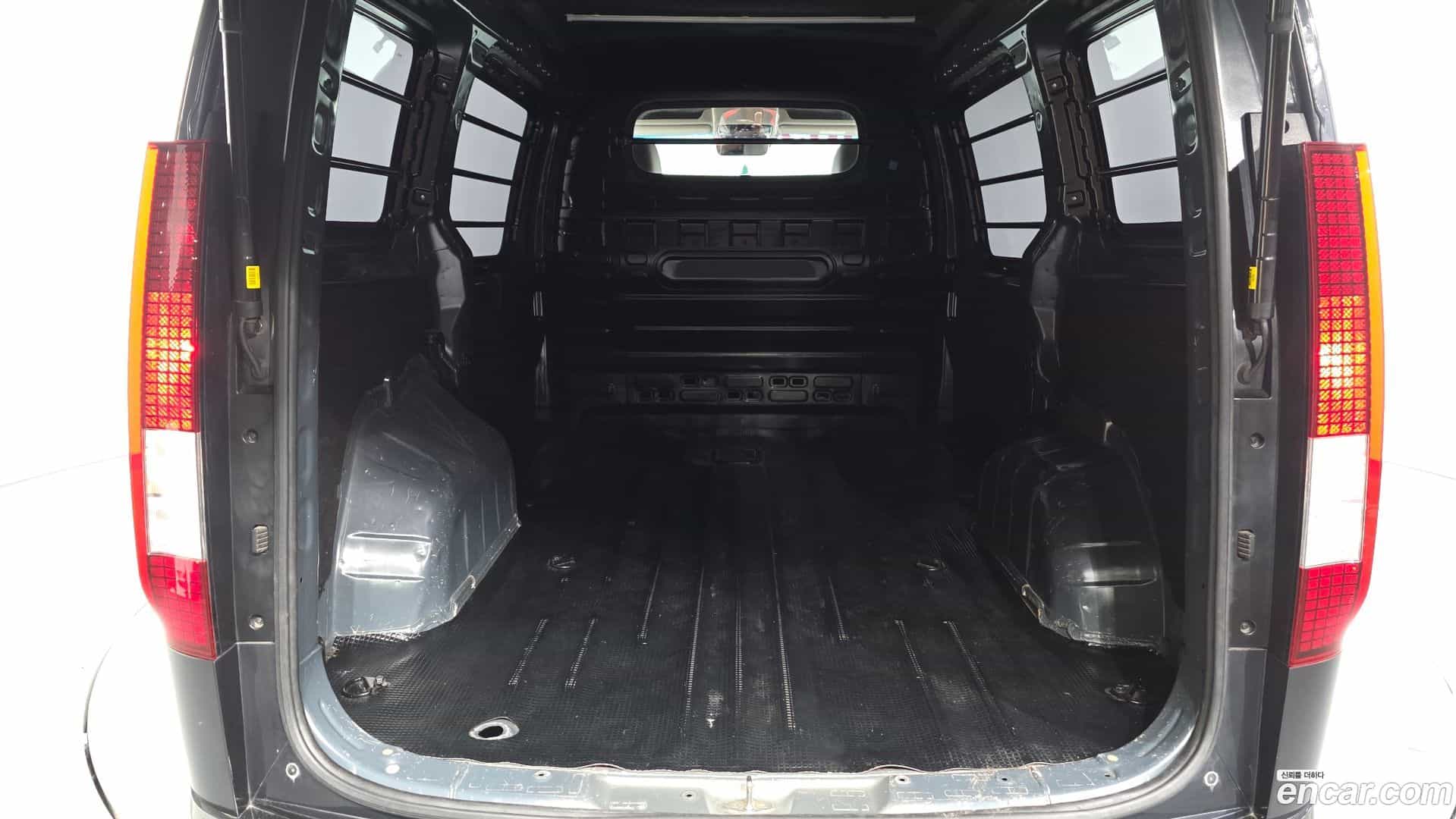 Staria Hyundai 2022.5-OPTION-024