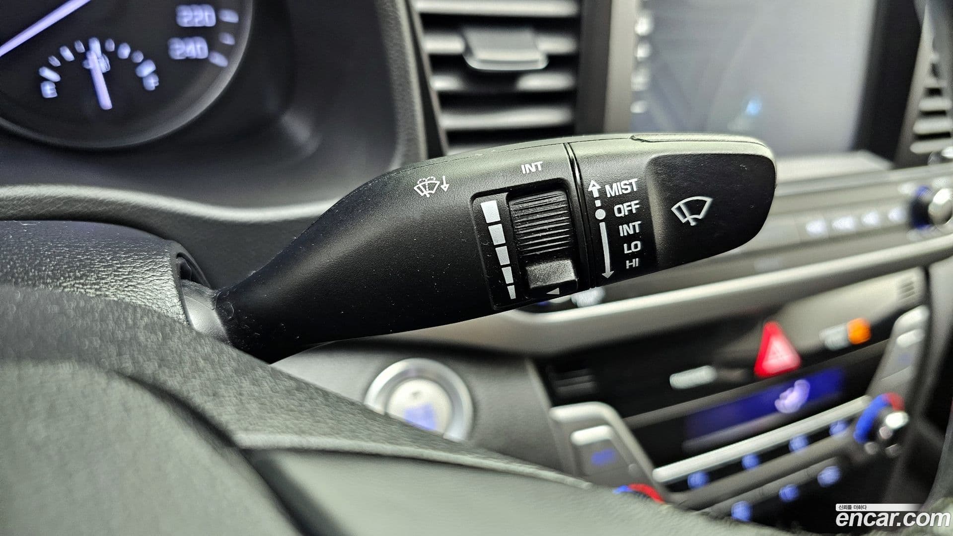 Main__Slider__Photo:AVANTE Hyundai 2016.0-18