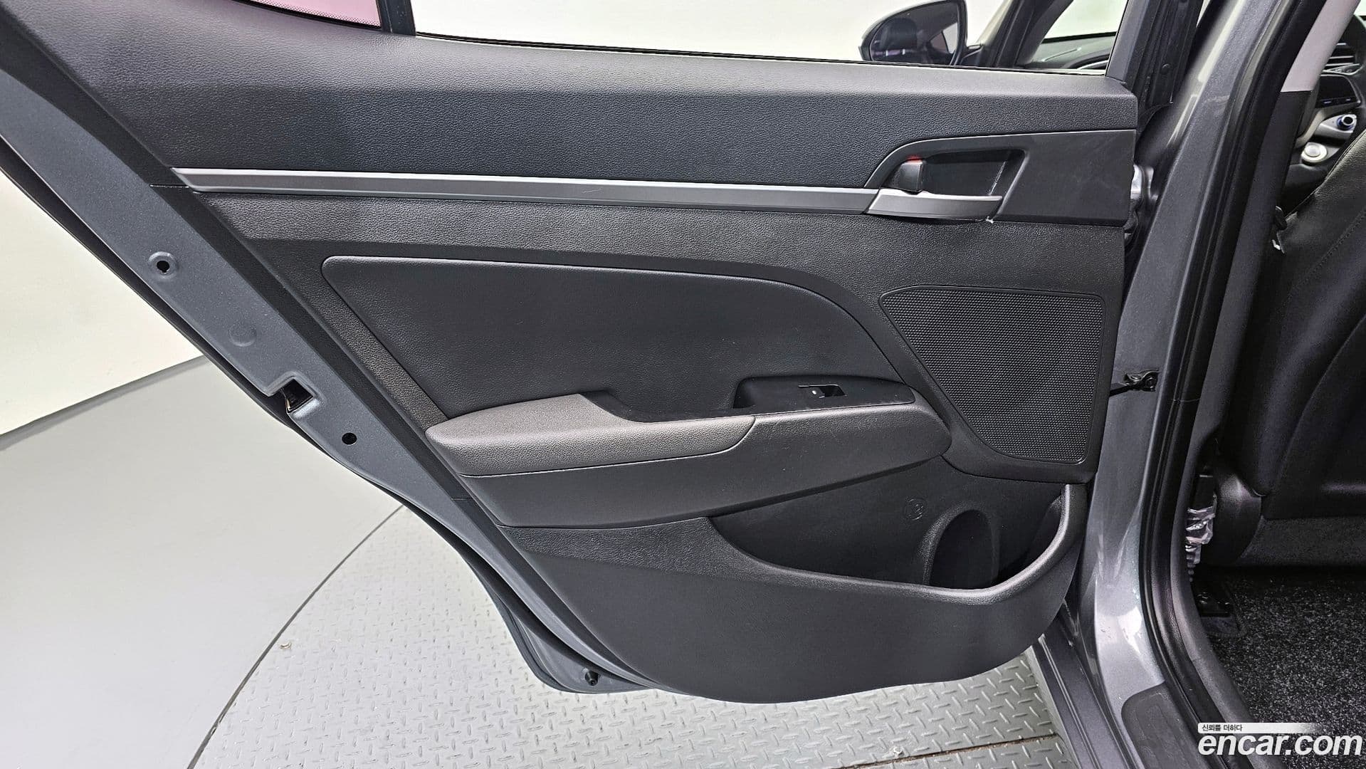 Main__Slider__Photo:AVANTE Hyundai 2016.0-24