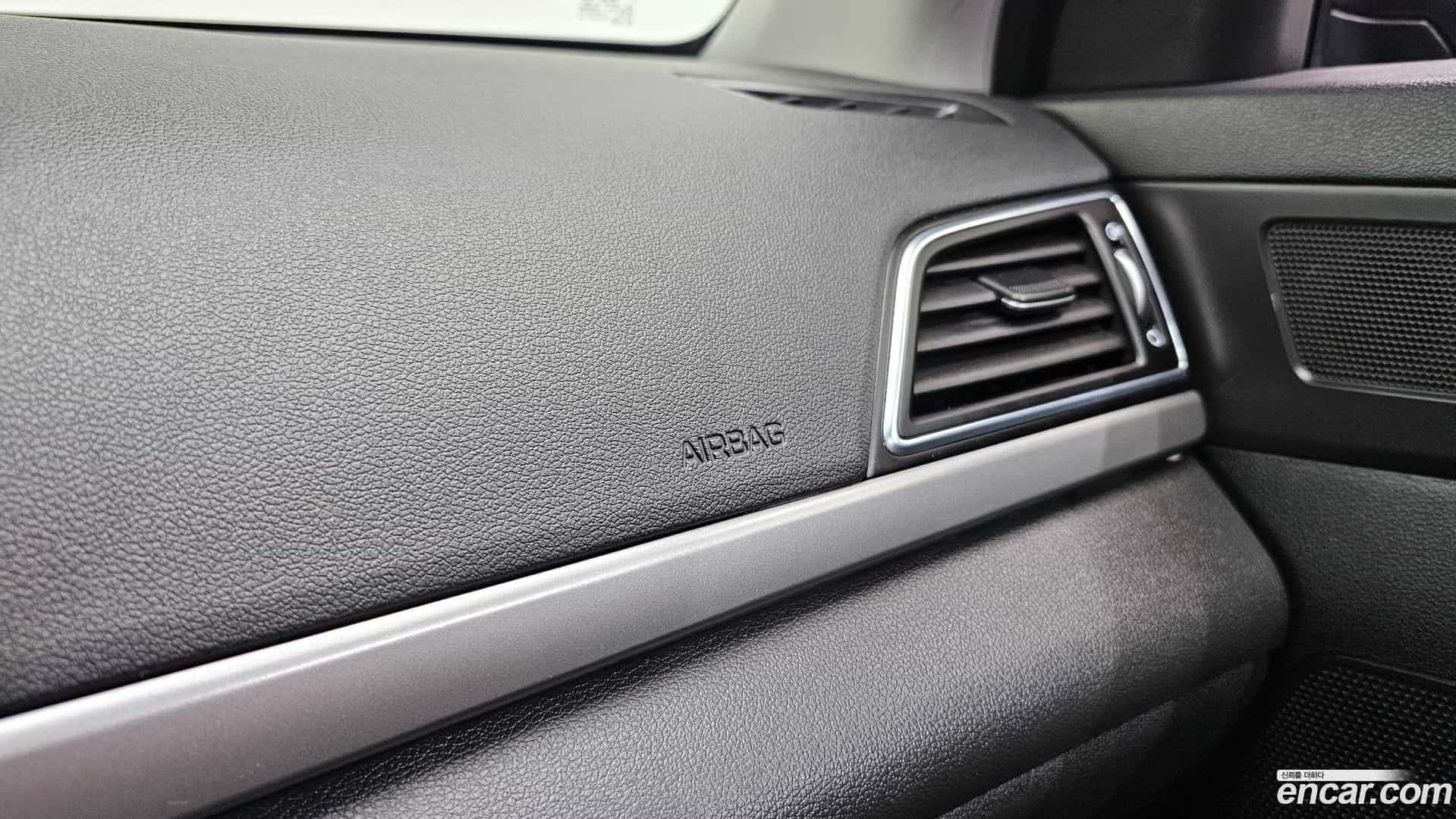 AVANTE Hyundai 2016.0-OPTION-041