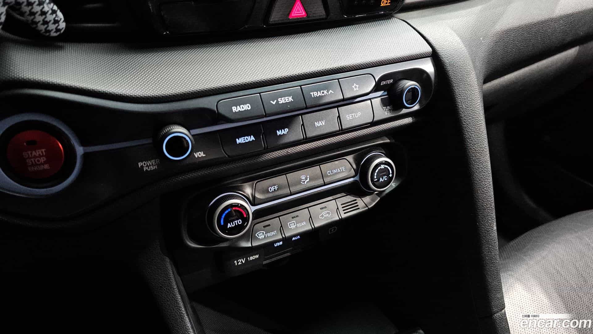 Veloster Hyundai 2018.7-OPTION-022