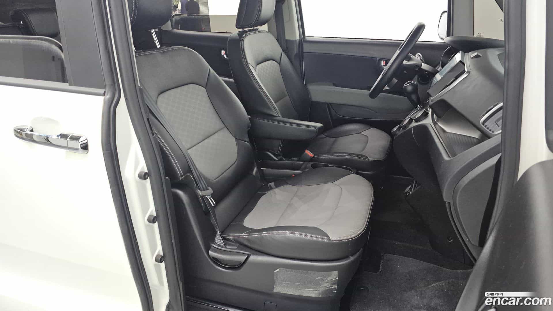 RAY Kia 2022.1-INNER-036