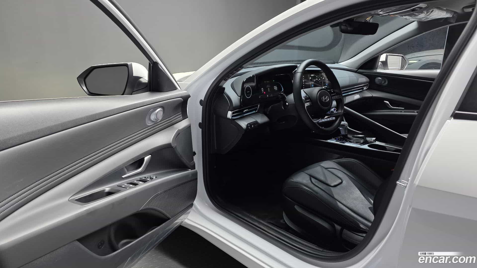 AVANTE Hyundai 2024.3-INNER-010