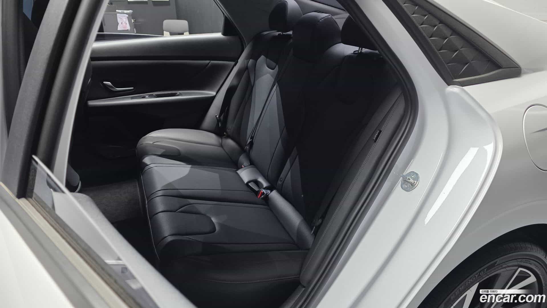 AVANTE Hyundai 2024.3-OPTION-016