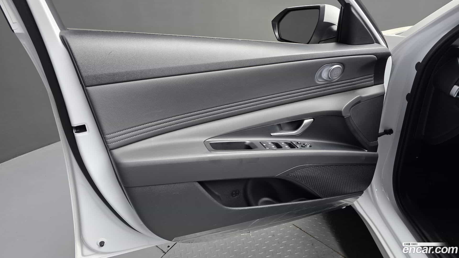 AVANTE Hyundai 2024.3-INNER-034