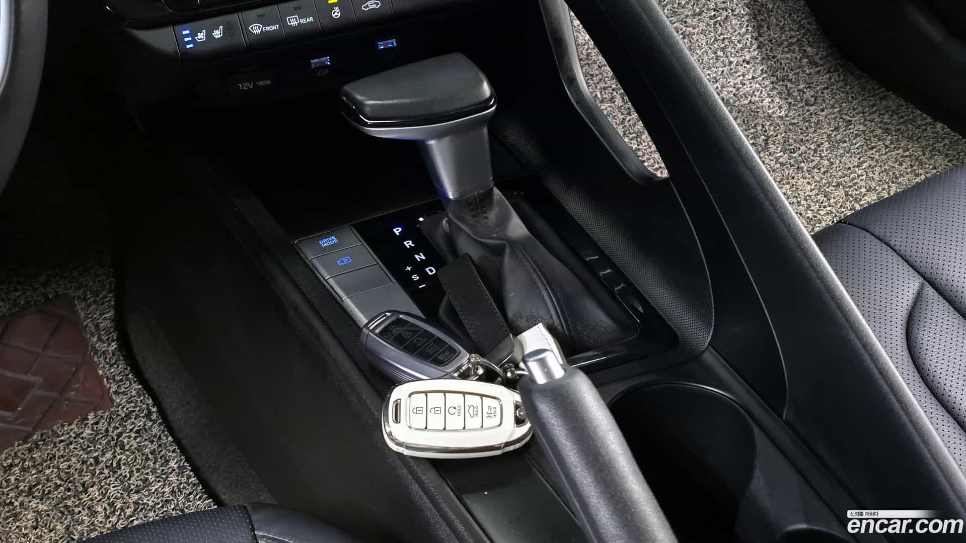 AVANTE Hyundai 2020.3-INNER-009