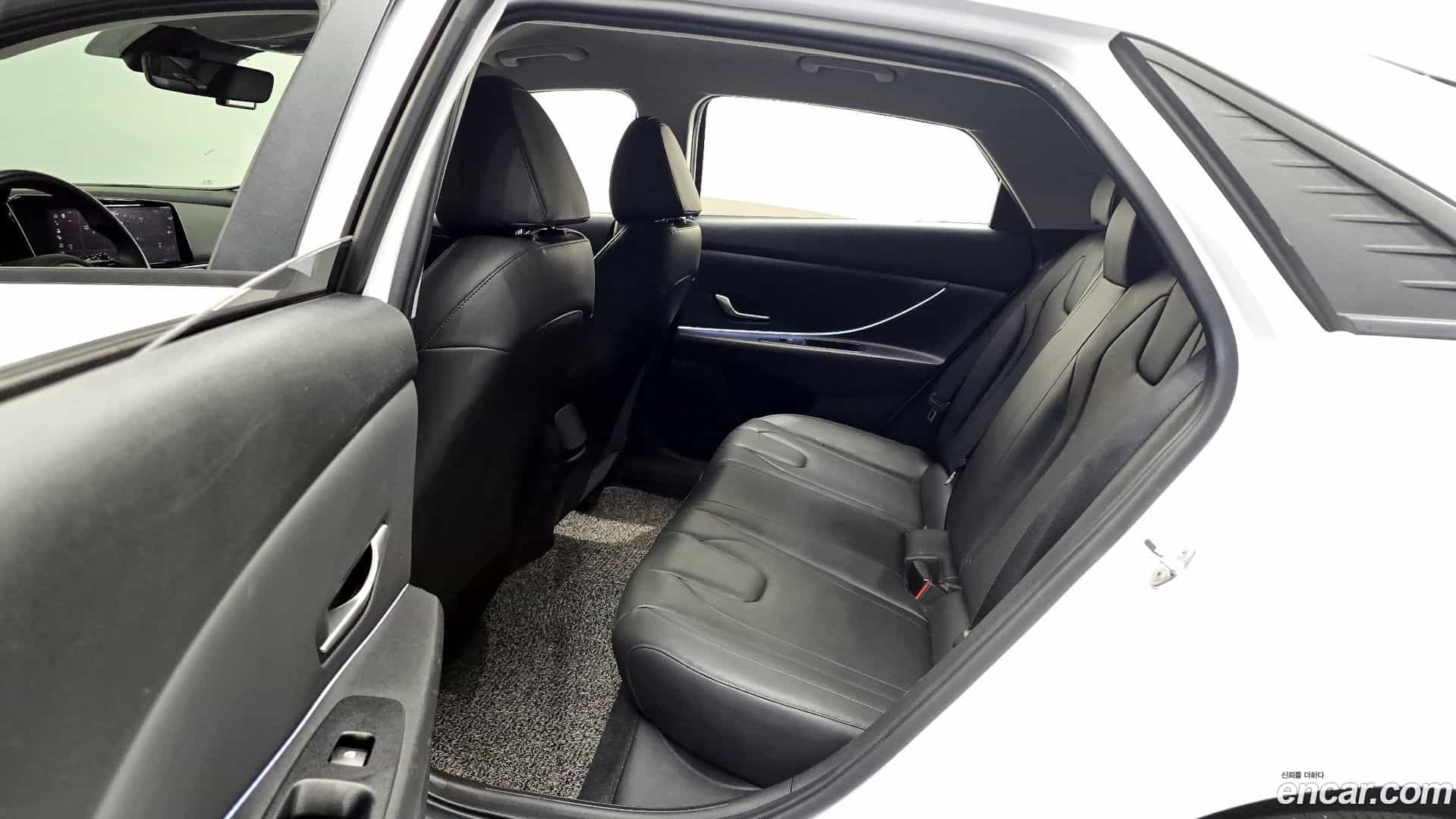 AVANTE Hyundai 2020.3-OPTION-015