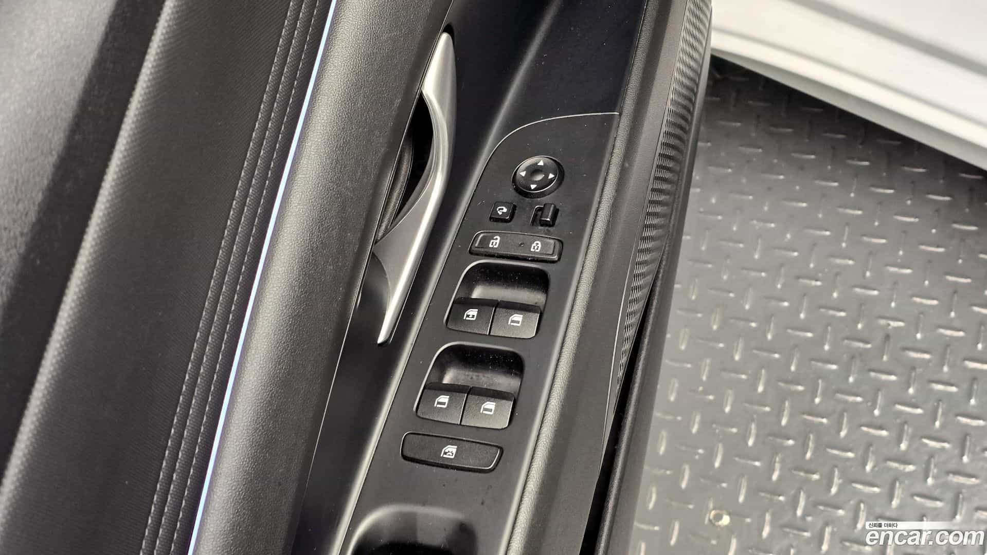 AVANTE Hyundai 2020.3-OPTION-024