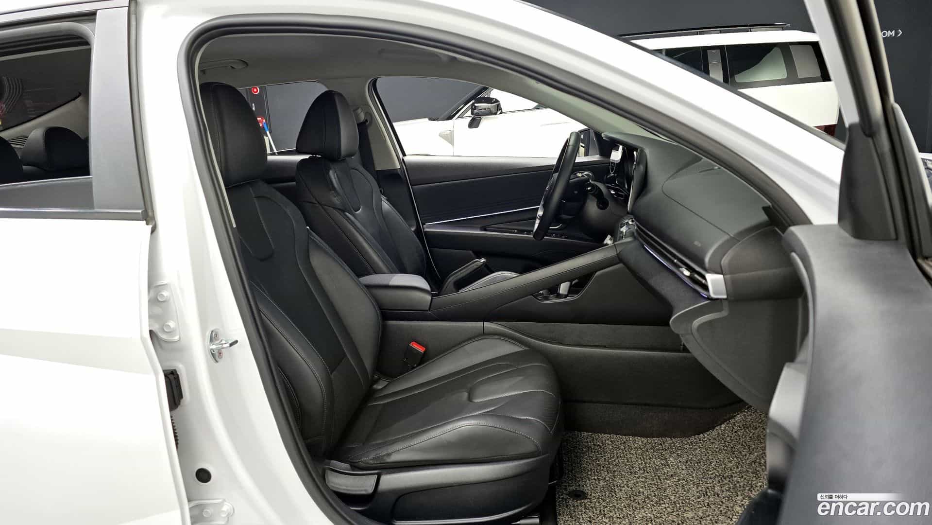 AVANTE Hyundai 2020.3-INNER-036
