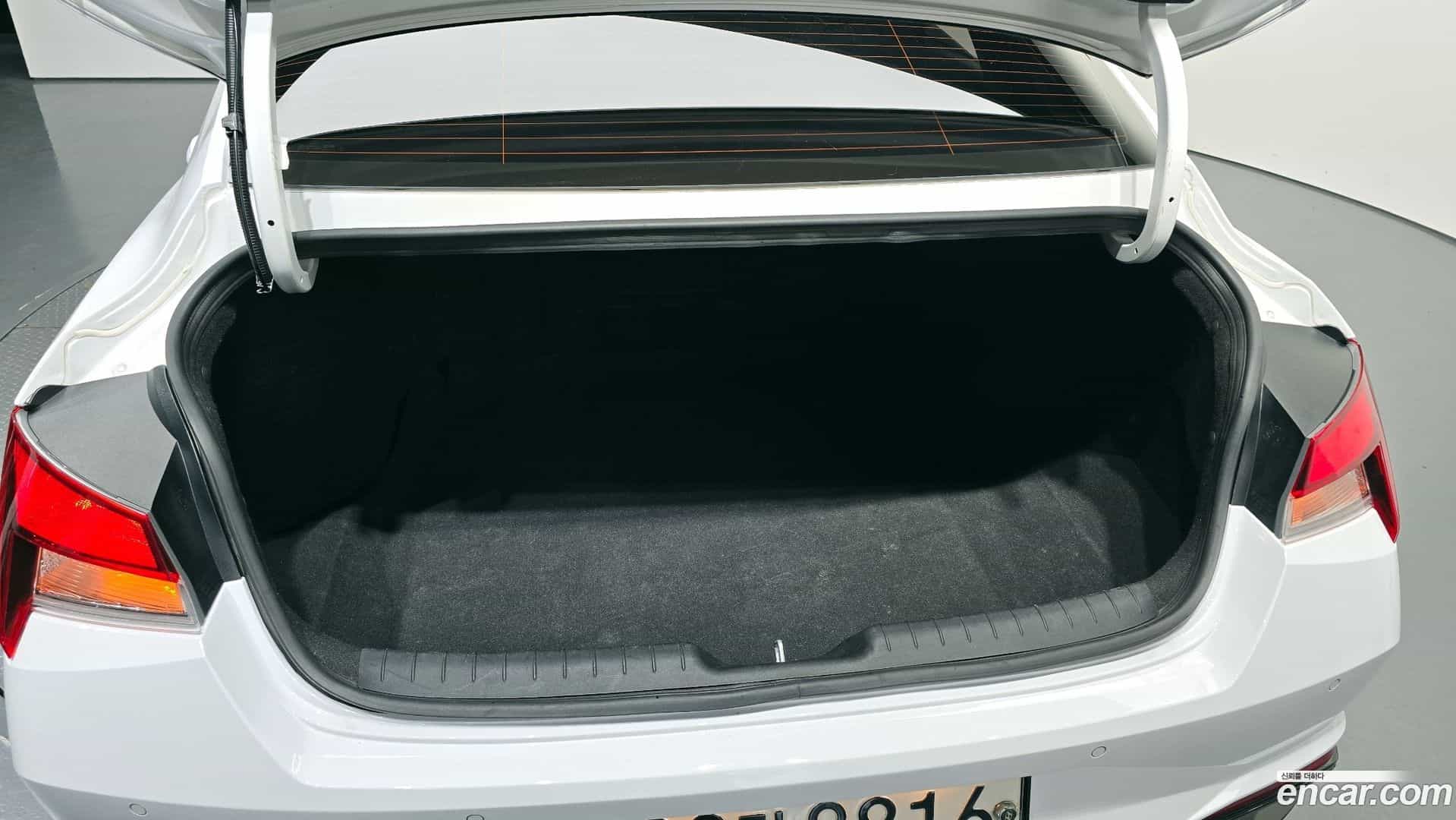 AVANTE Hyundai 2020.3-OPTION-043