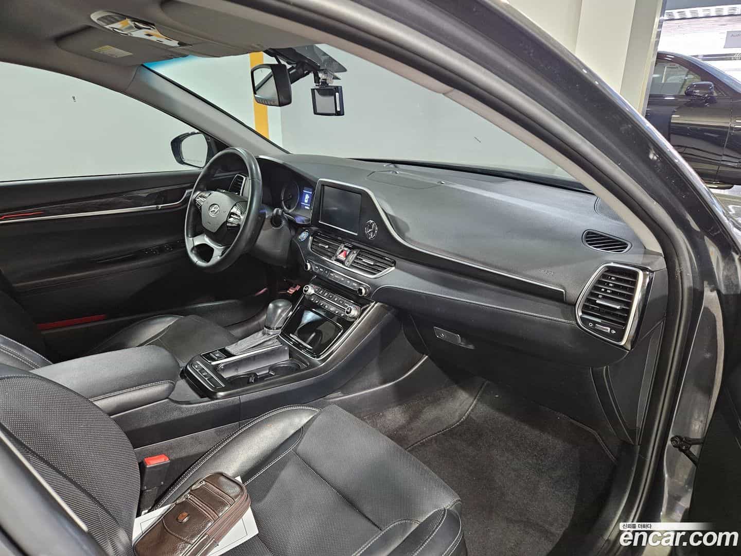 Grandeur Hyundai 2018.11-OPTION-018