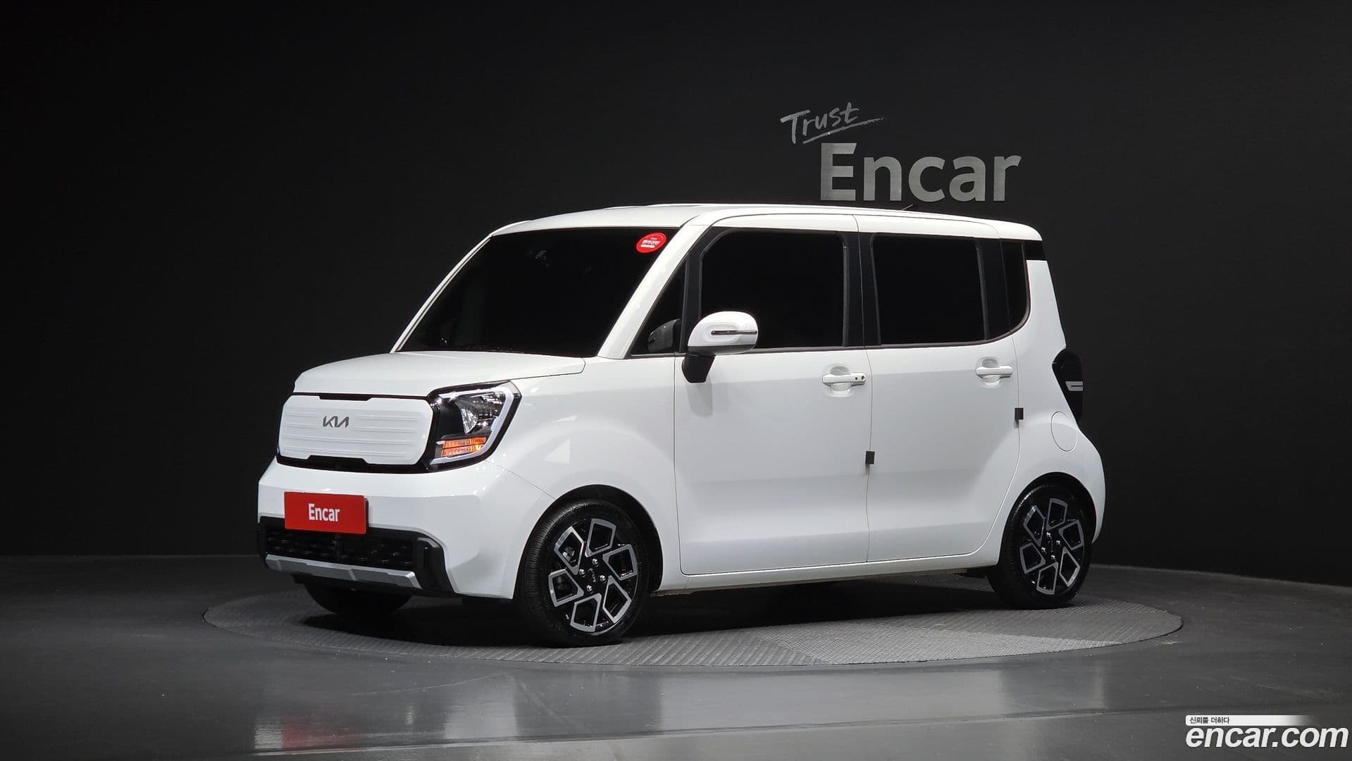 Main__Slider__Photo:RAY Kia 2024.8-0