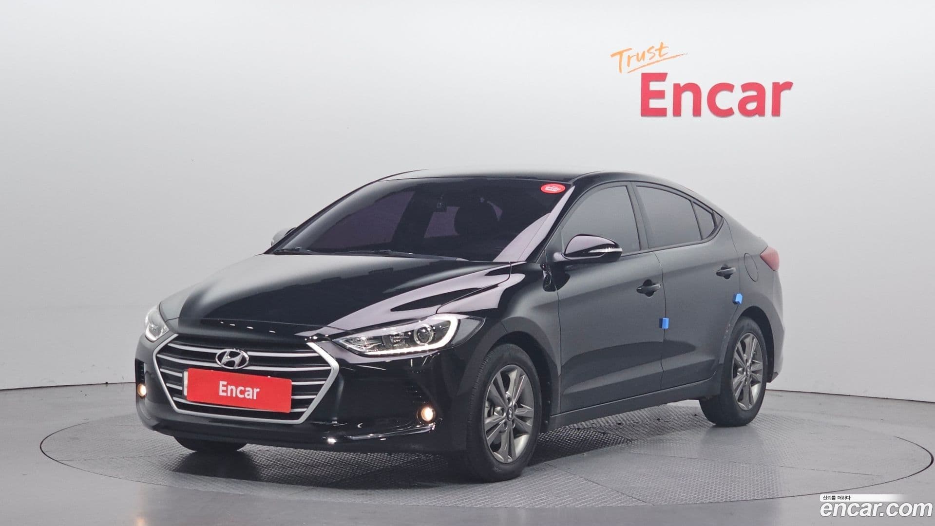 Main__Slider__Photo:AVANTE Hyundai 2015.8-0