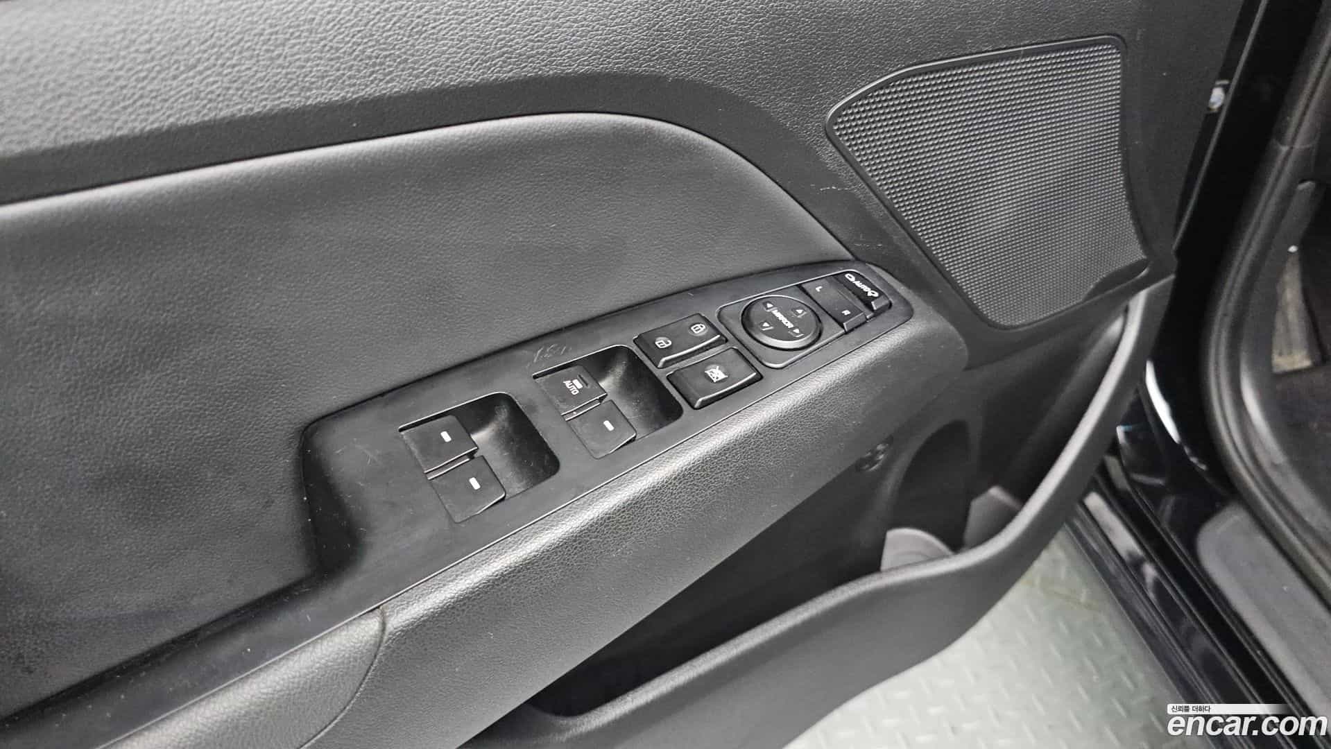 AVANTE Hyundai 2015.8-OPTION-022