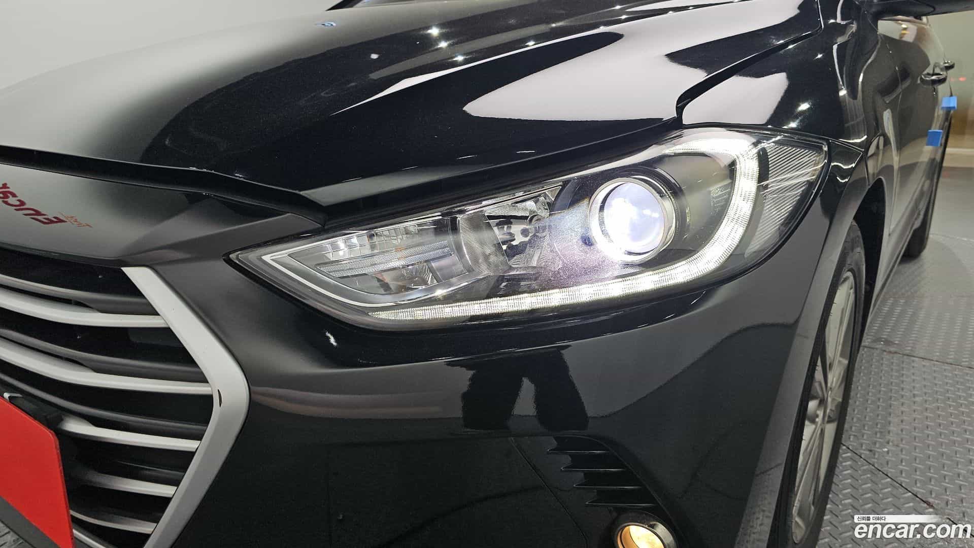 AVANTE Hyundai 2015.8-OUTER-032