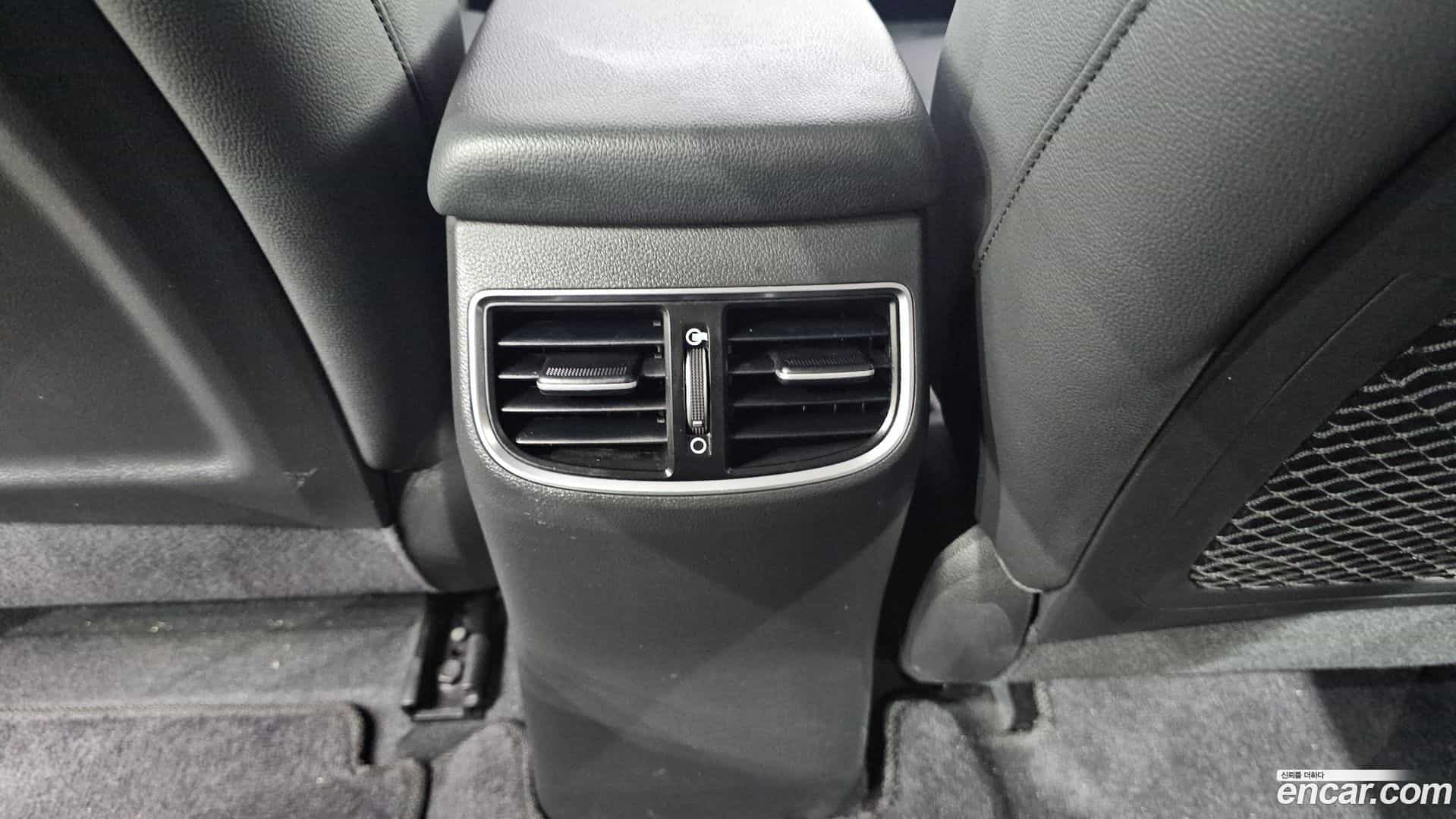 AVANTE Hyundai 2015.8-OPTION-040