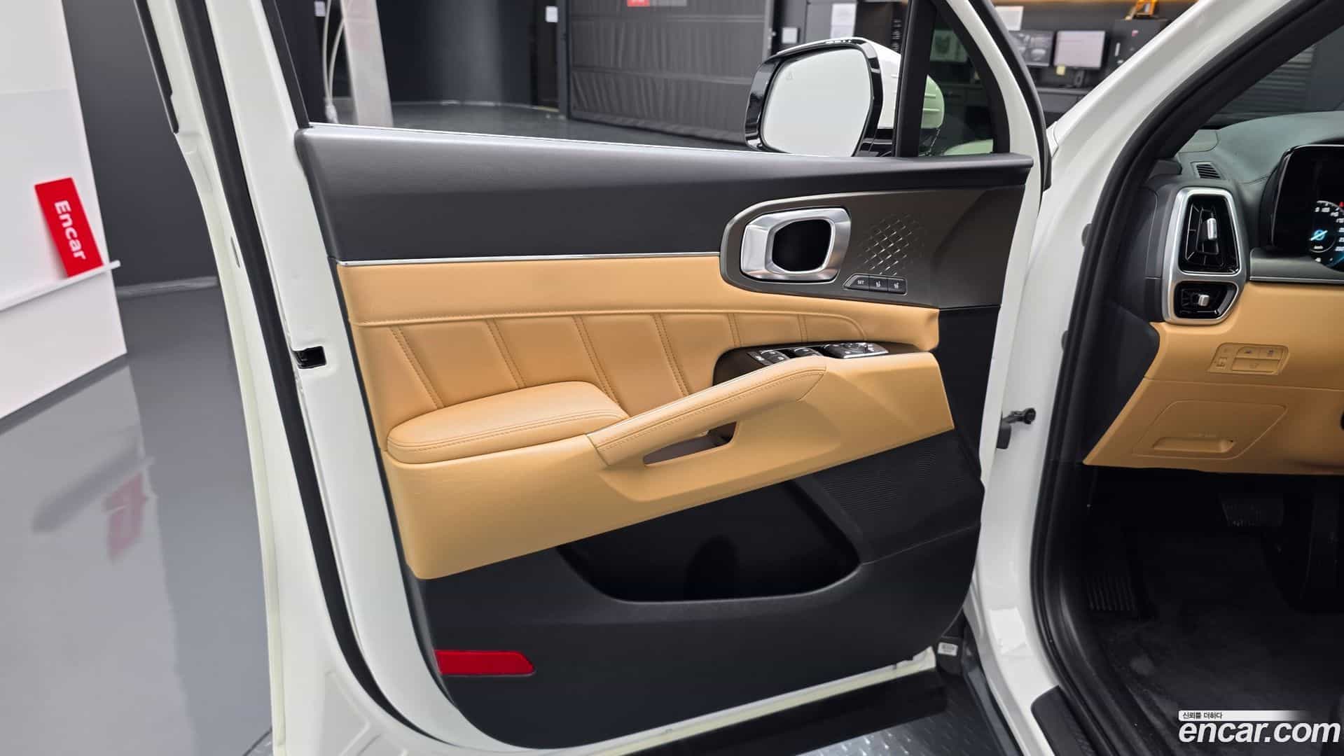 Sorento Kia 2022.6-INNER-034