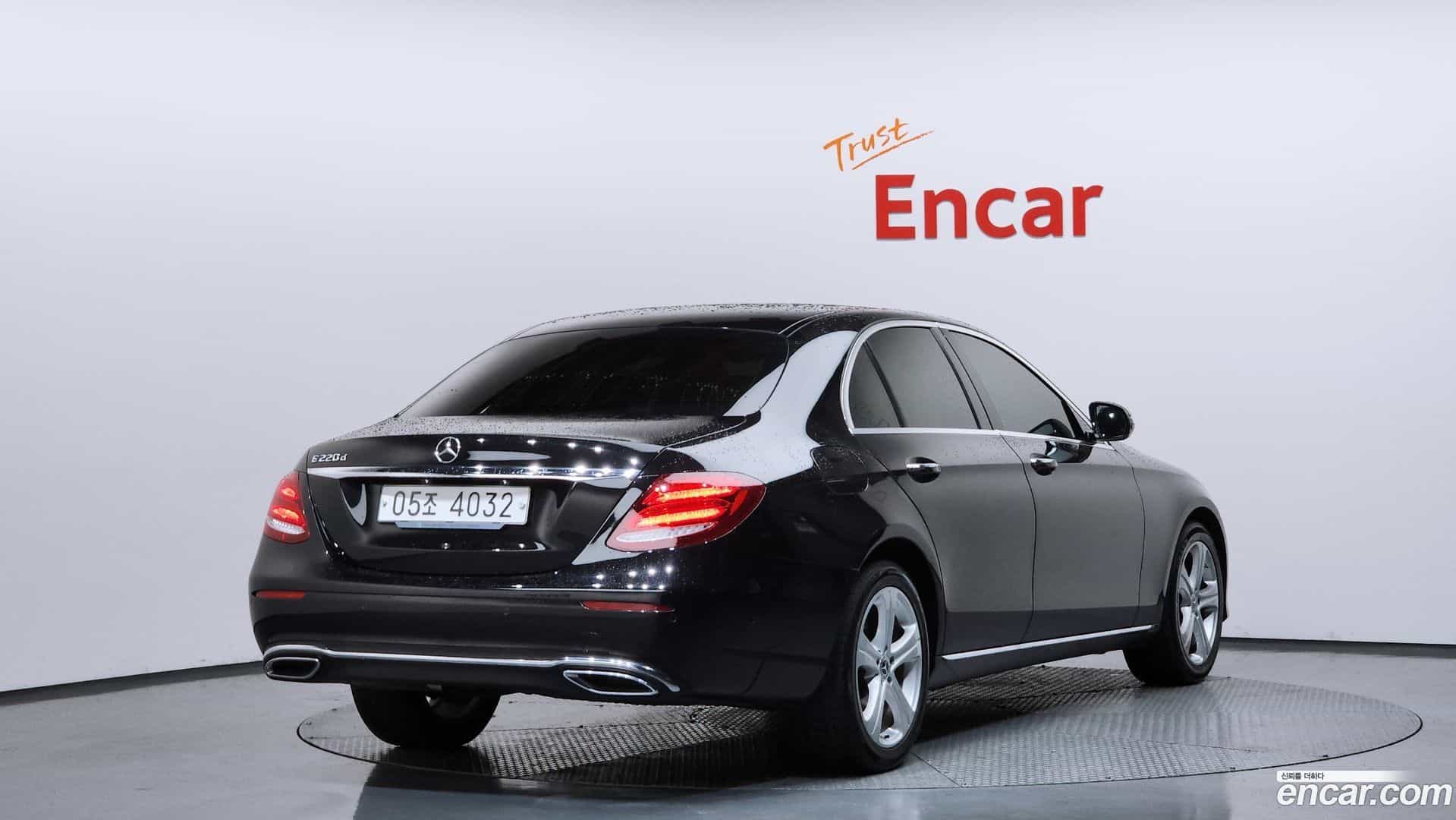 E-Class Mercedes-Benz 2017.8-OUTER-002