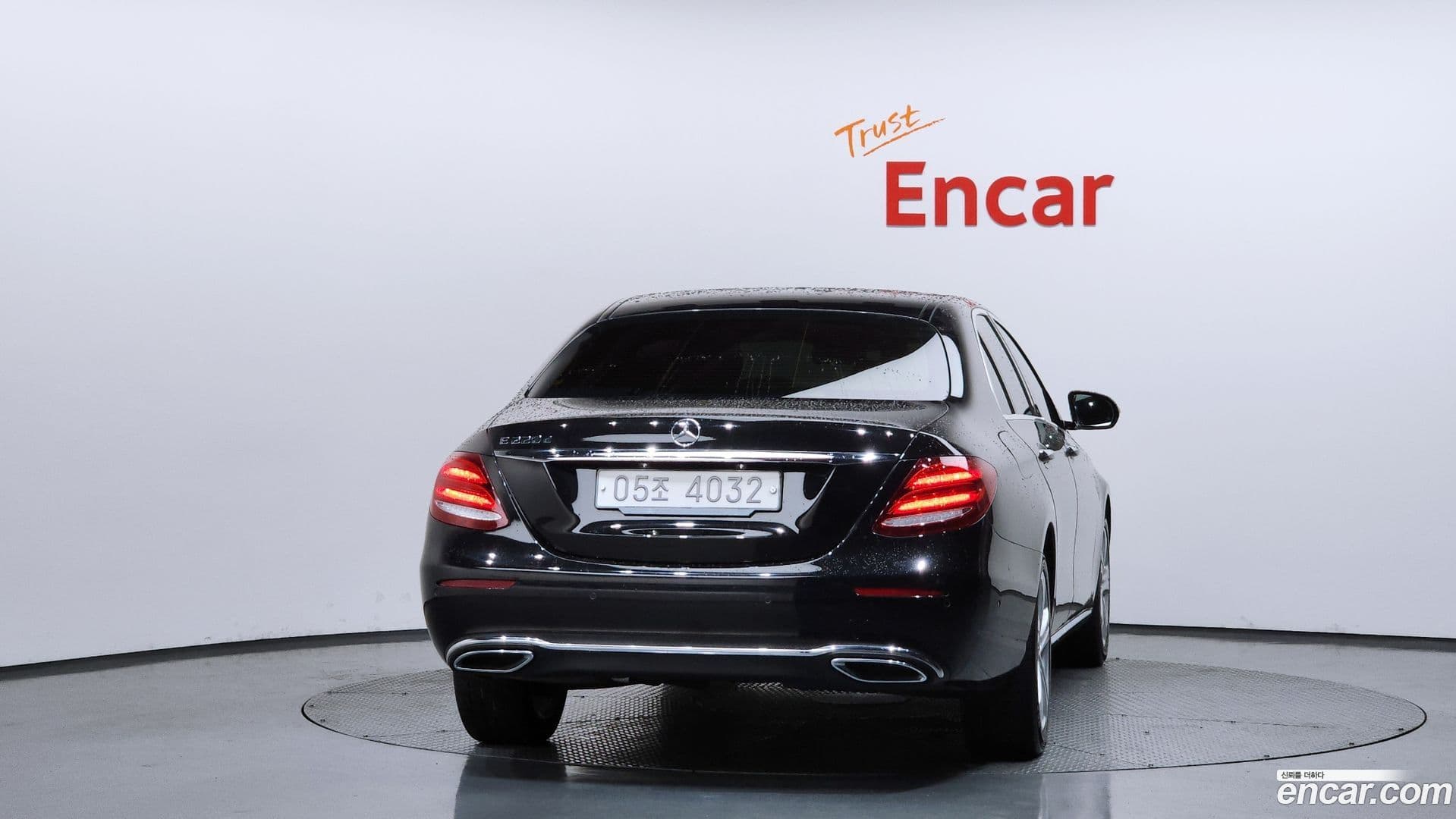 Main__Slider__Photo:E-Class Mercedes-Benz 2017.8-3