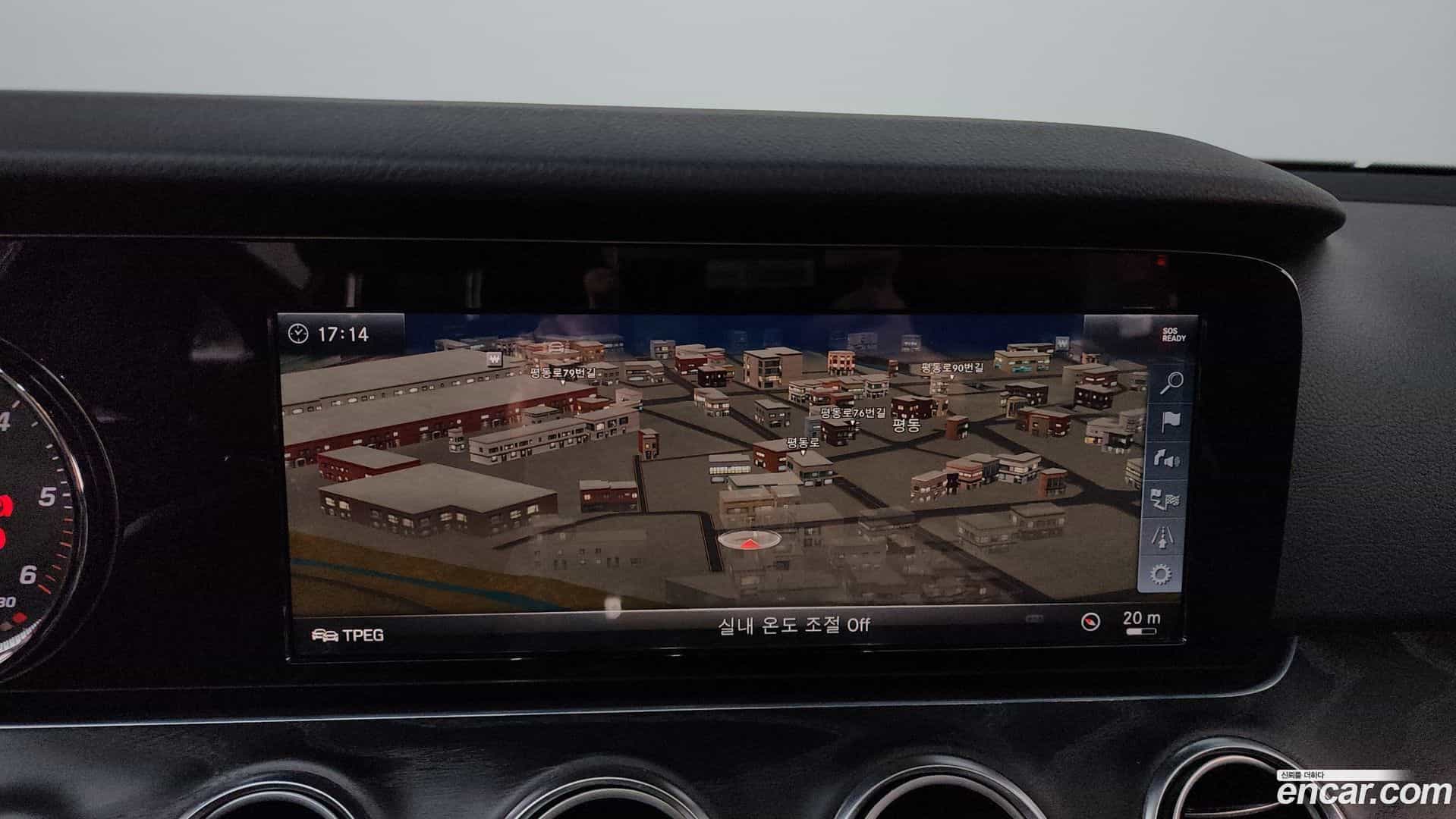 E-Class Mercedes-Benz 2017.8-OPTION-016