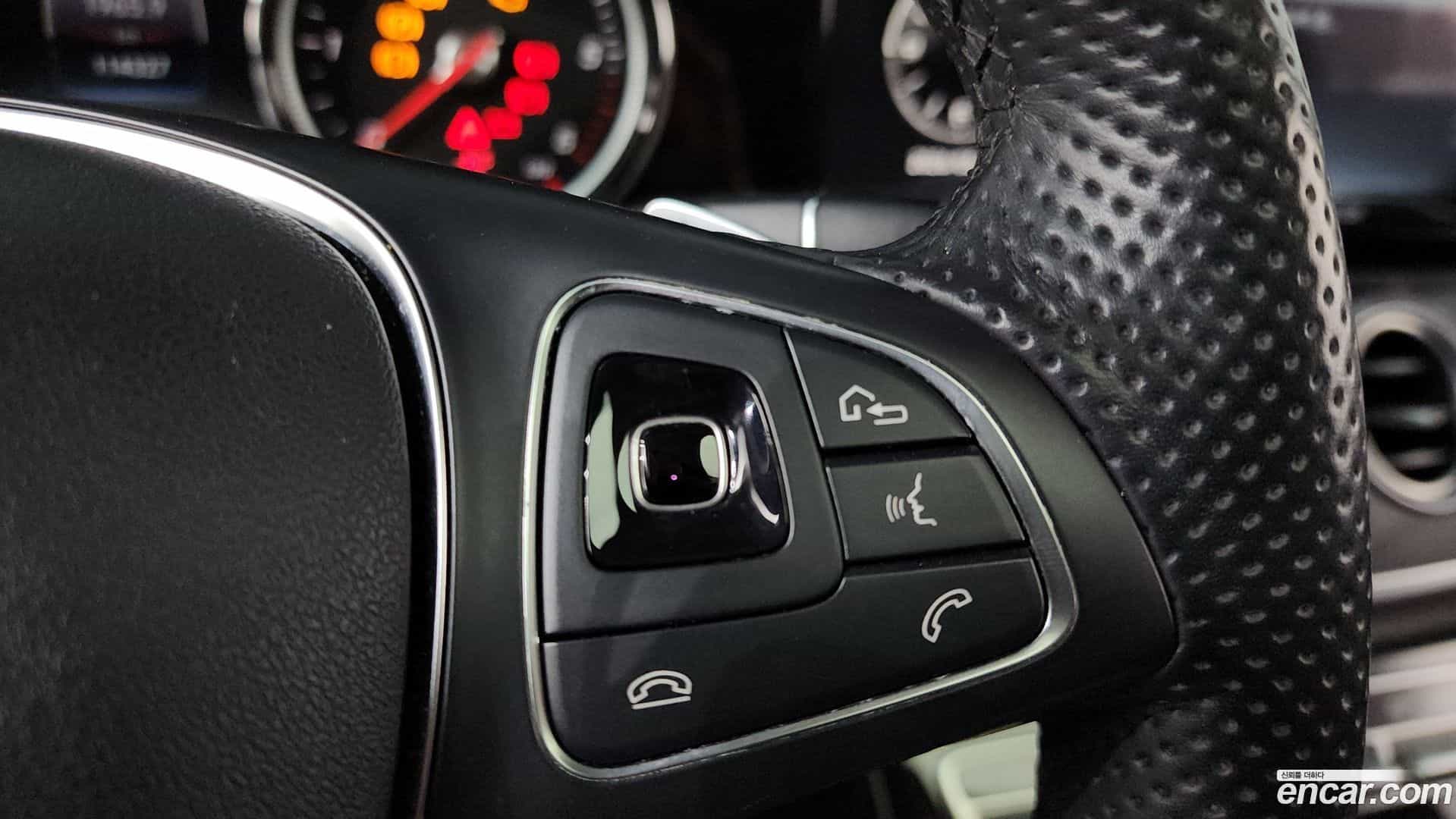 E-Class Mercedes-Benz 2017.8-OPTION-019