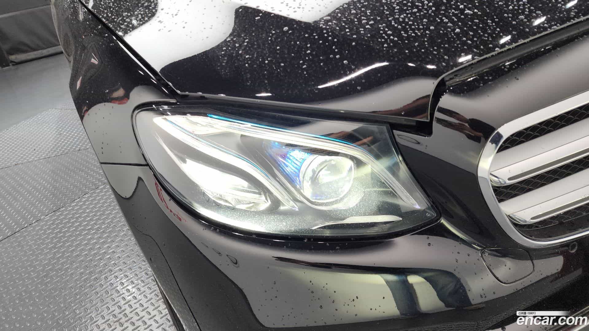 E-Class Mercedes-Benz 2017.8-OUTER-032