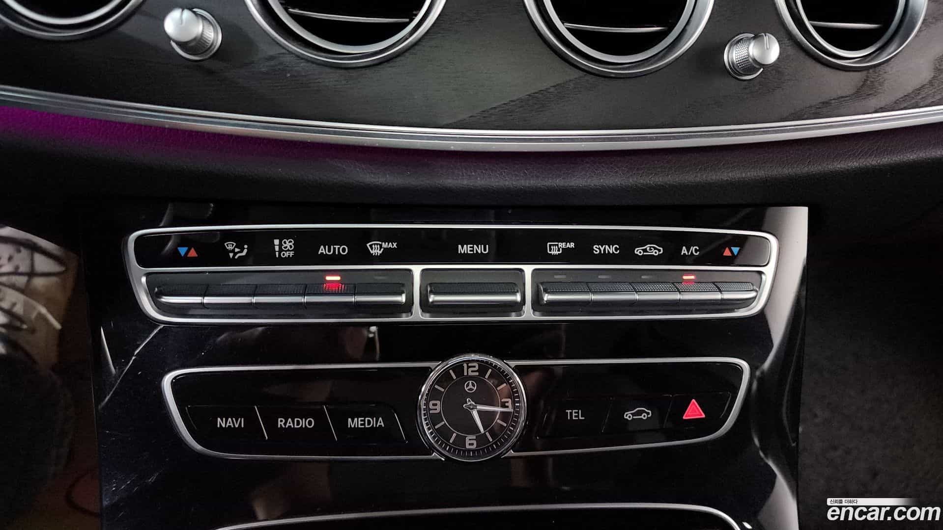E-Class Mercedes-Benz 2017.8-OPTION-046